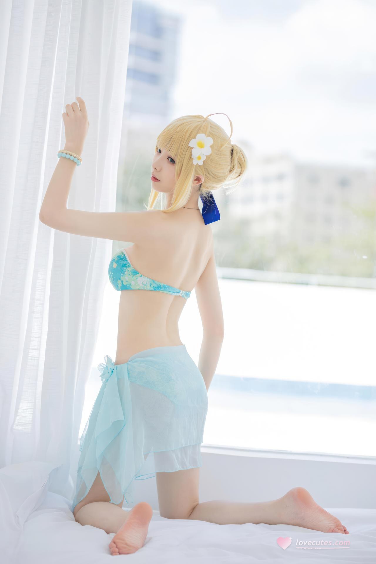 [Cosplay] Feng Jiangjiang v - FGO Saber Swimsuit bộ ảnh cosplay 49P