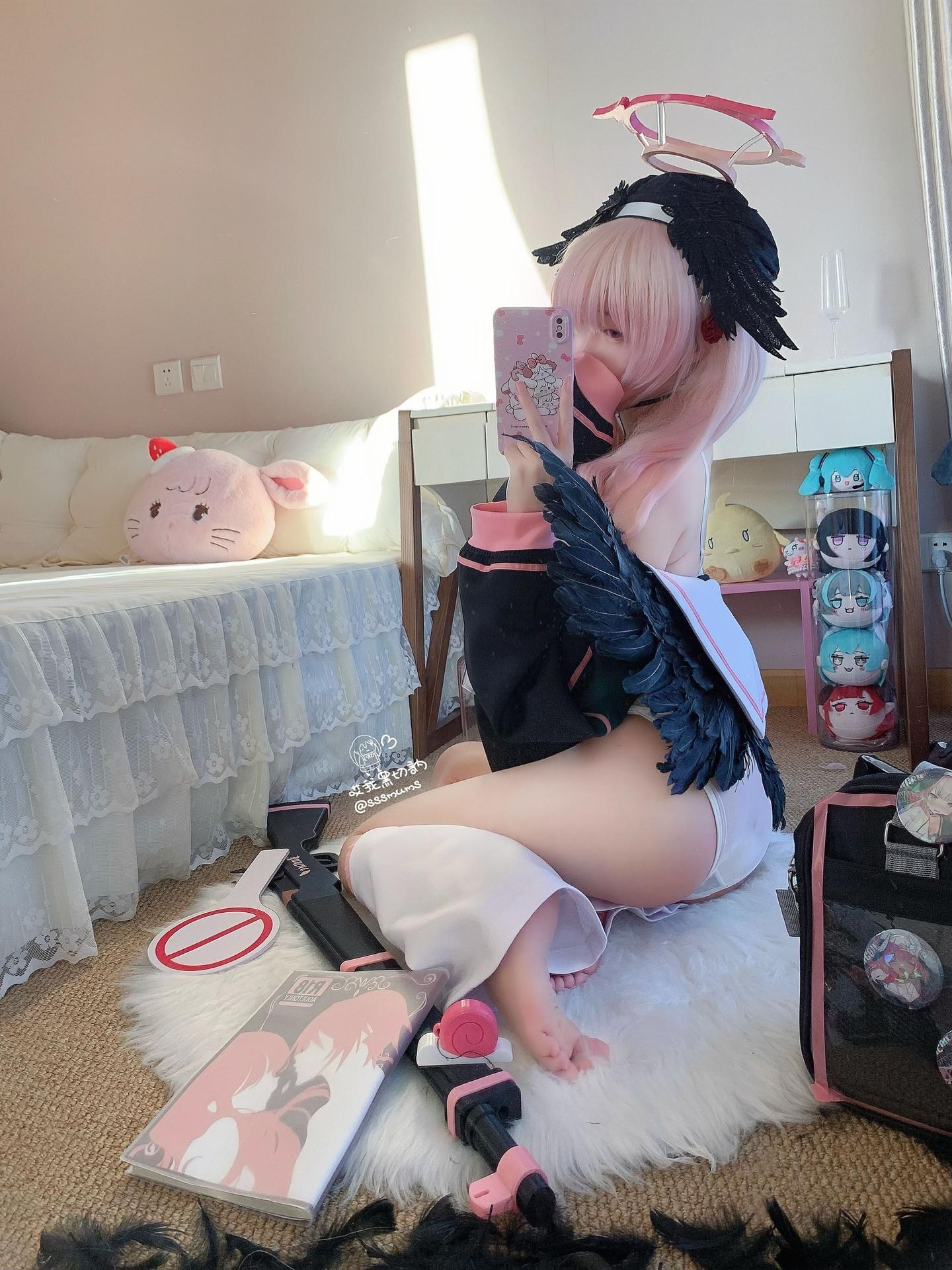 [cosplay] 曲奇軟fufu - 蔚藍檔案 江小春：白絲足部美腿角色還原 46P3V