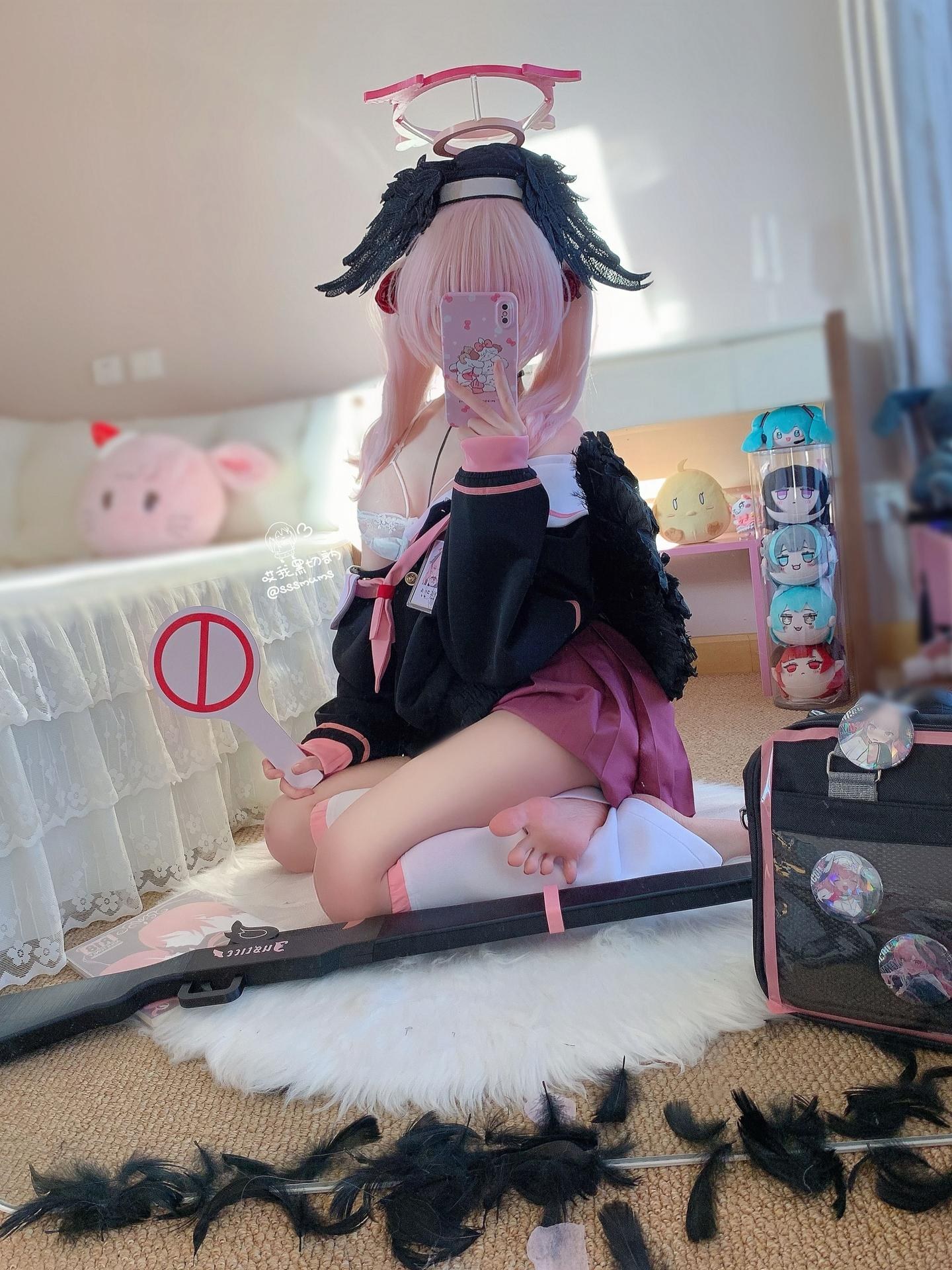 [cosplay] 曲奇軟fufu - 蔚藍檔案 江小春：白絲足部美腿角色還原 46P3V