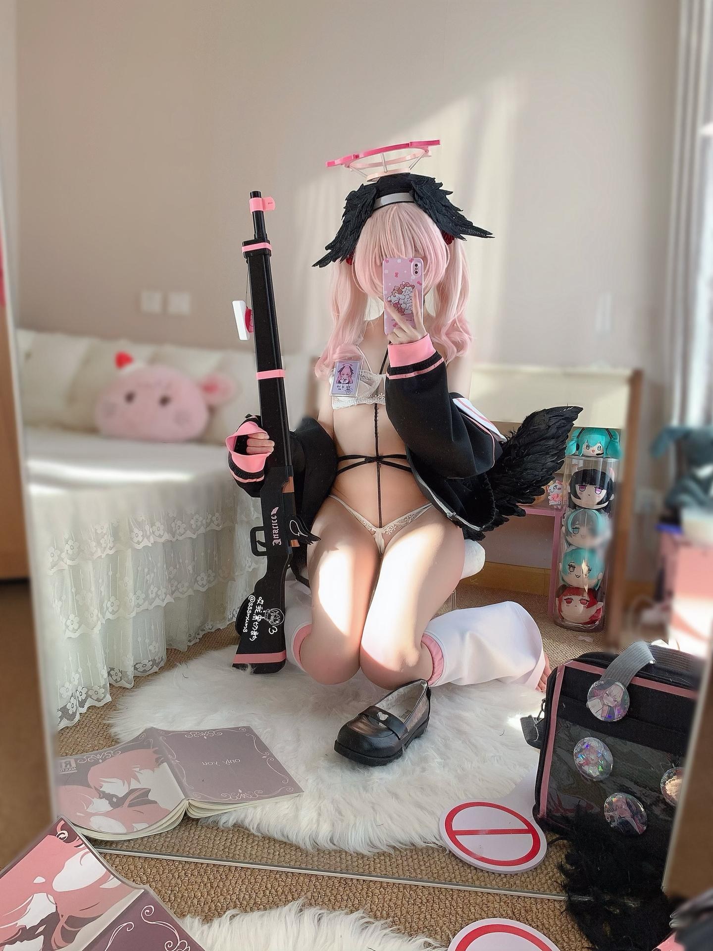 [cosplay] 曲奇軟fufu - 蔚藍檔案 江小春：白絲足部美腿角色還原 46P3V