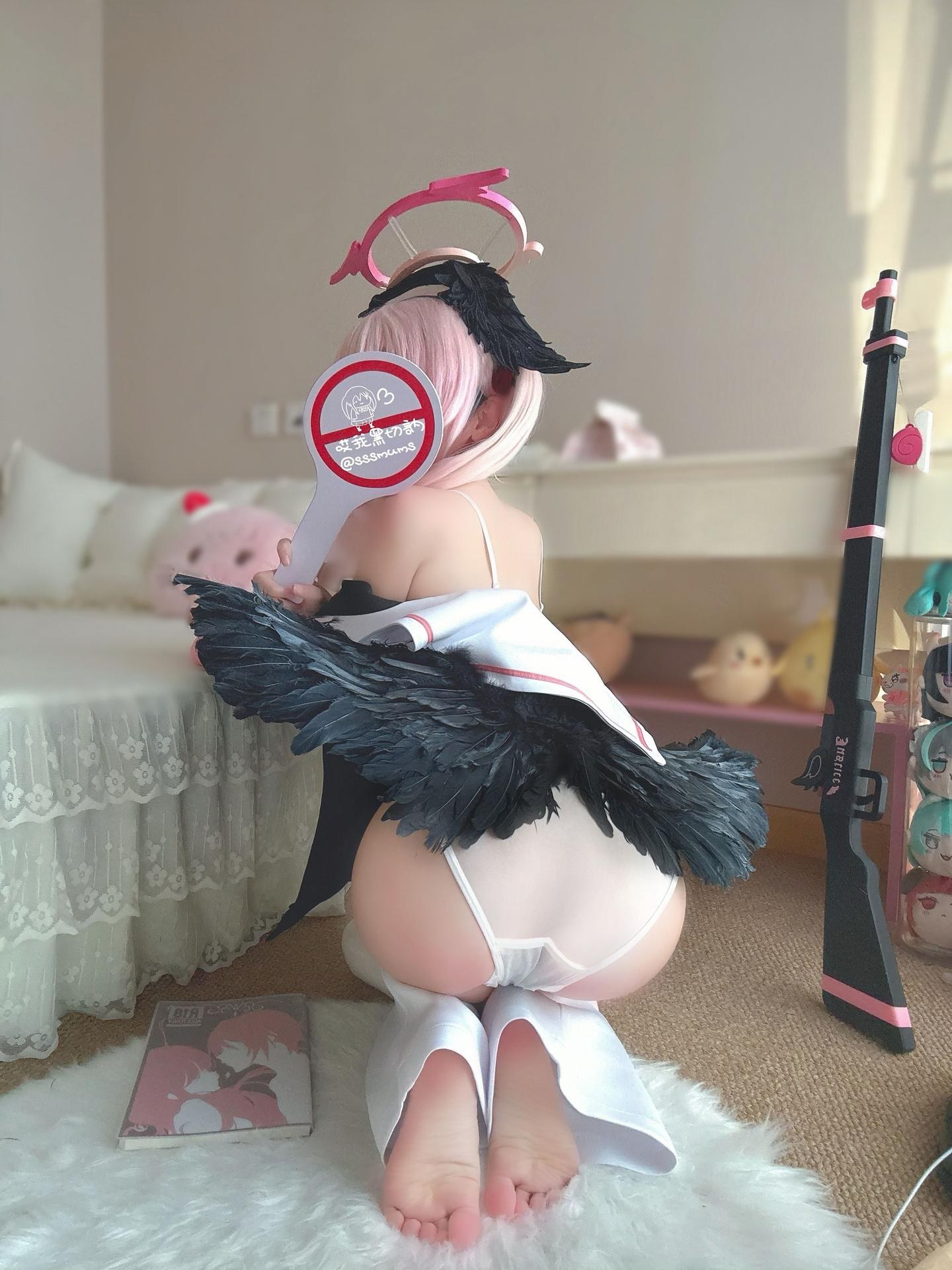[cosplay] 曲奇軟fufu - 蔚藍檔案 江小春：白絲足部美腿角色還原 46P3V