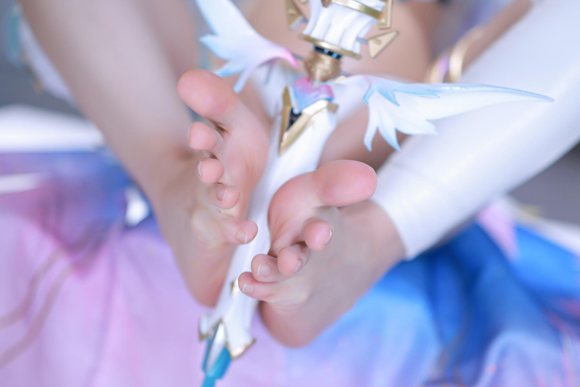 [cosplay] 水淼aqua - 鸣潮 爱弥斯：鸣潮 爱弥斯角色還原美腿大尺度 61P
