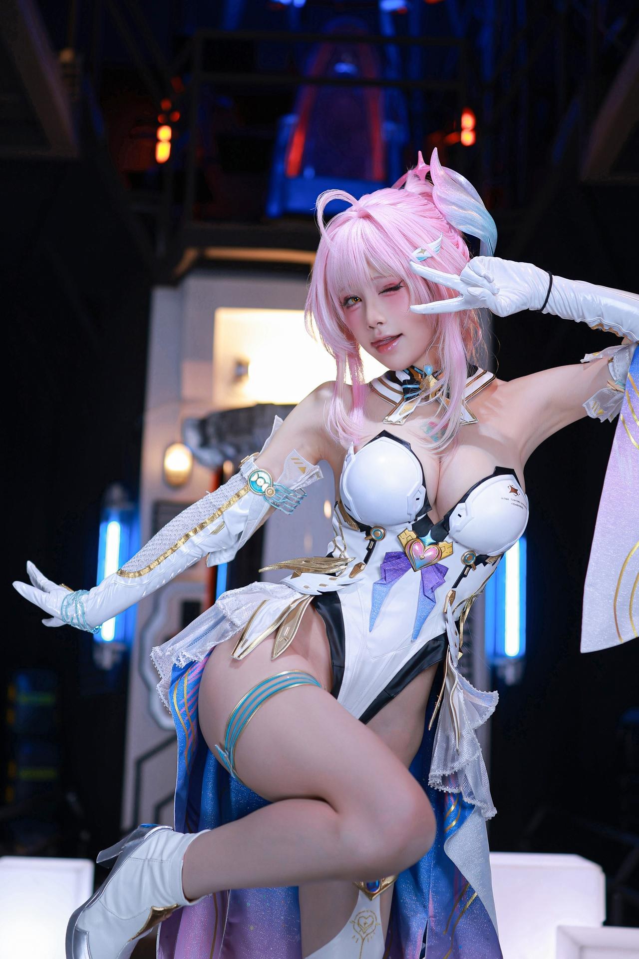 [cosplay] 水淼aqua - 鸣潮 爱弥斯：鸣潮 爱弥斯角色還原美腿大尺度 61P