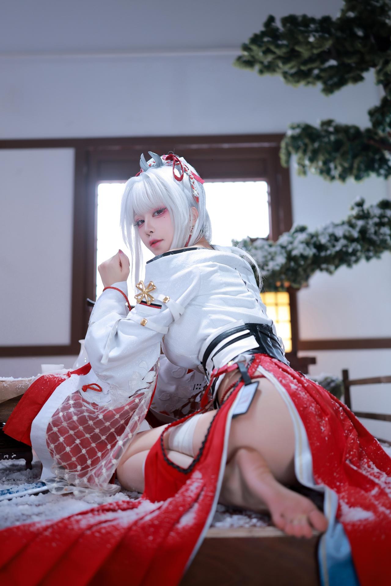 [cosplay] 水淼aqua - 鸣潮 绯雪：鸣潮 绯雪角色還原美腿大尺度 51P