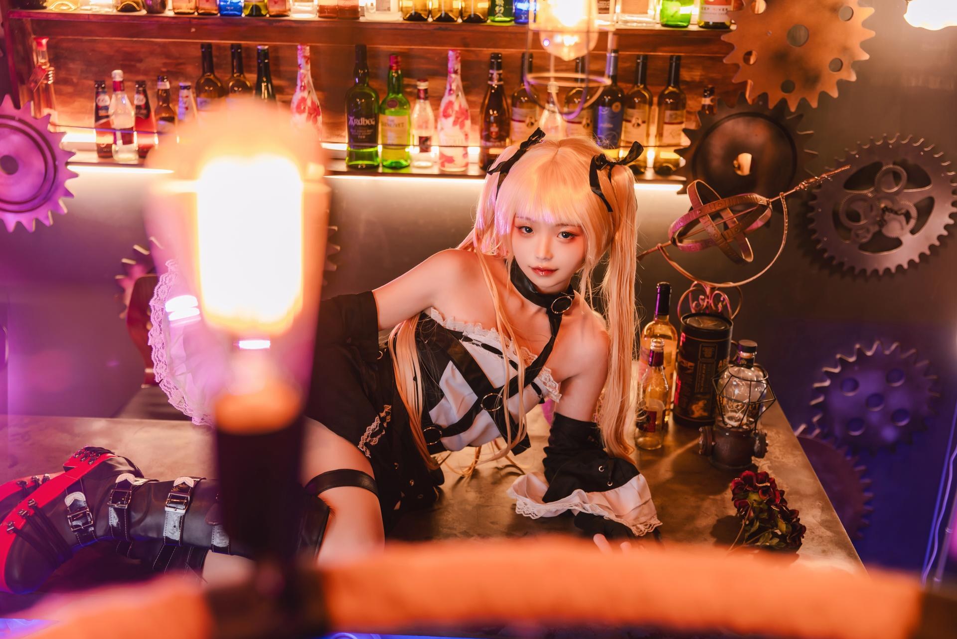 [Cosplay] Irisuare - Marie Rose trang phục dây đai đen 68P
