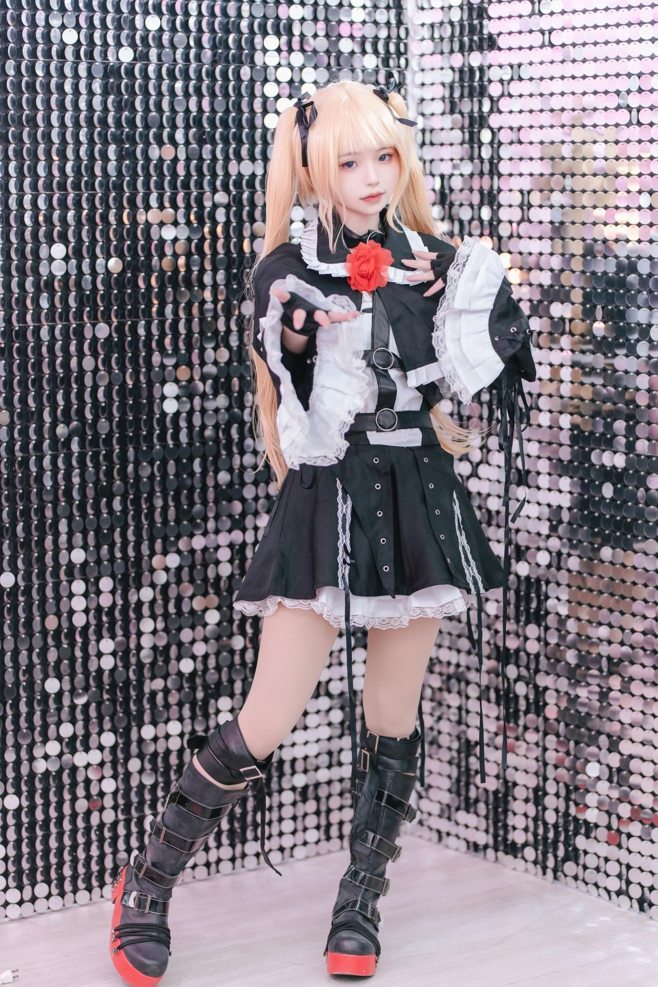 [Cosplay] Irisuare - Marie Rose trang phục dây đai đen 68P