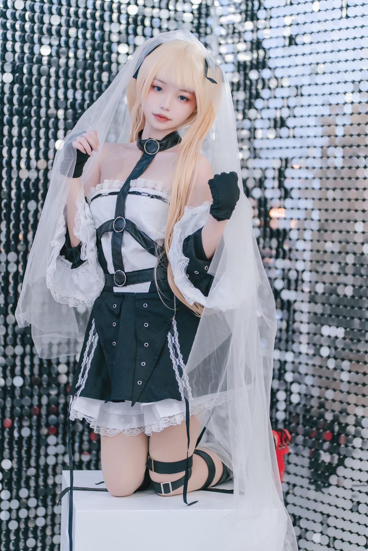 [Cosplay] Irisuare - Marie Rose trang phục dây đai đen 68P