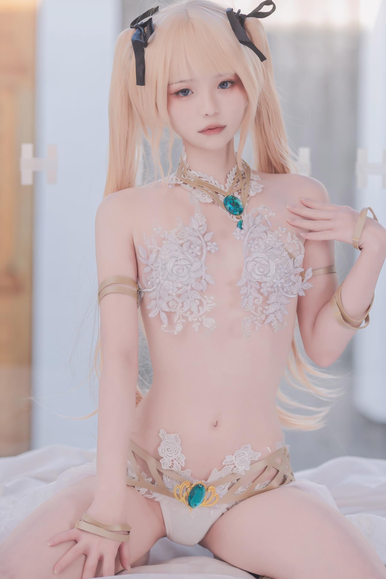 [Cosplay] Irisuare - Marie Rose trang phục dây đai đen 68P