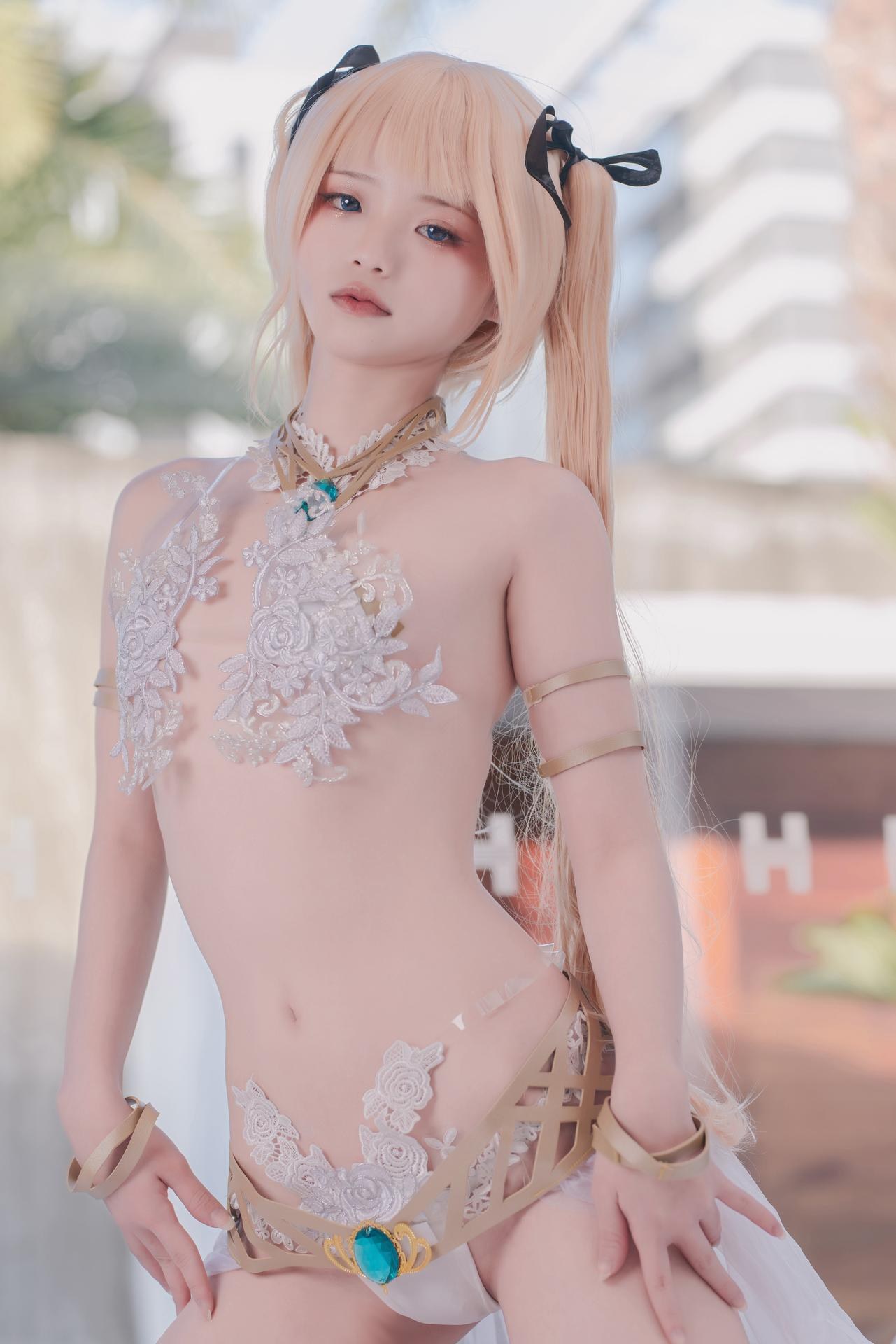 [Cosplay] Irisuare - Marie Rose trang phục dây đai đen 68P