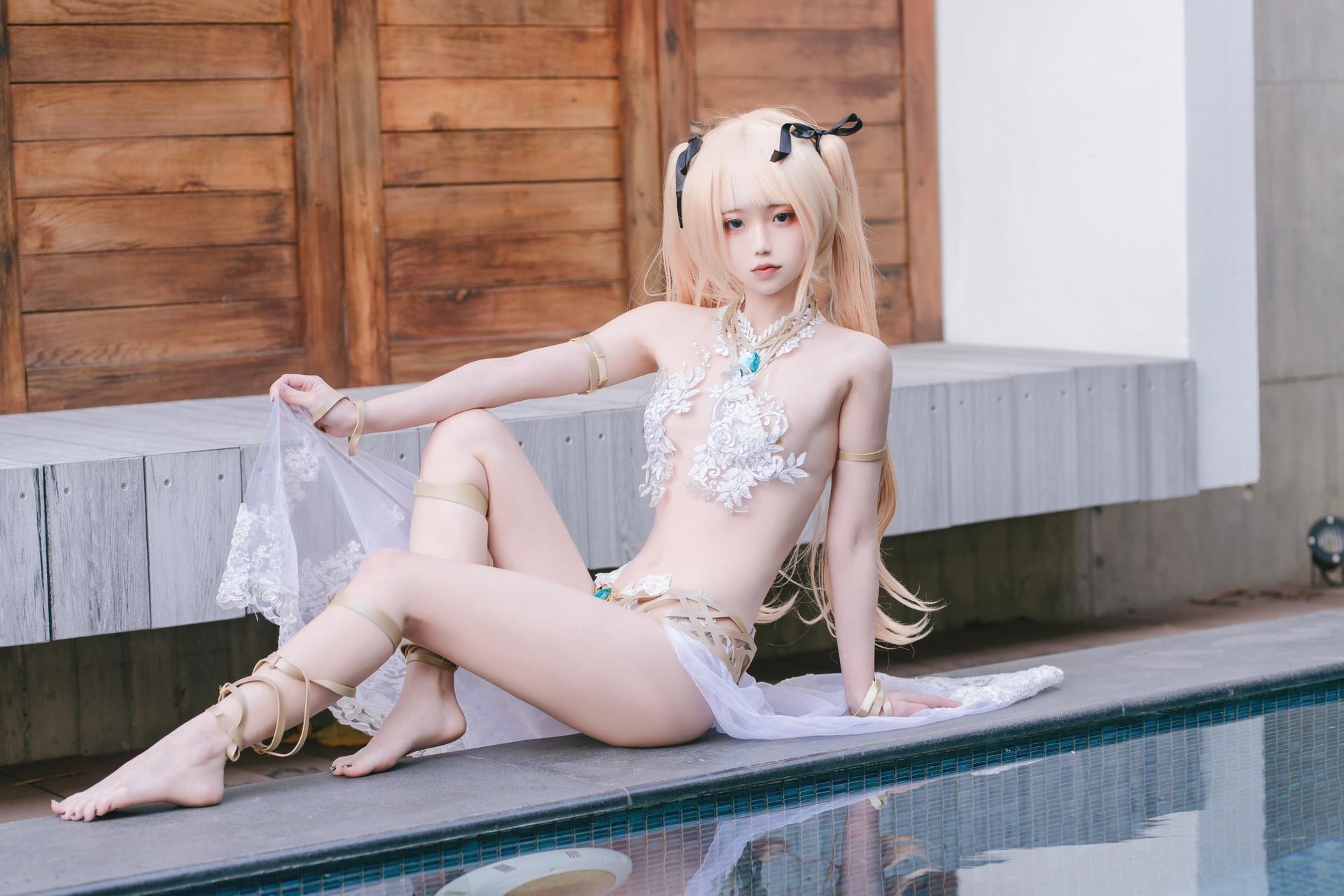 [Cosplay] Irisuare - Marie Rose trang phục dây đai đen 68P