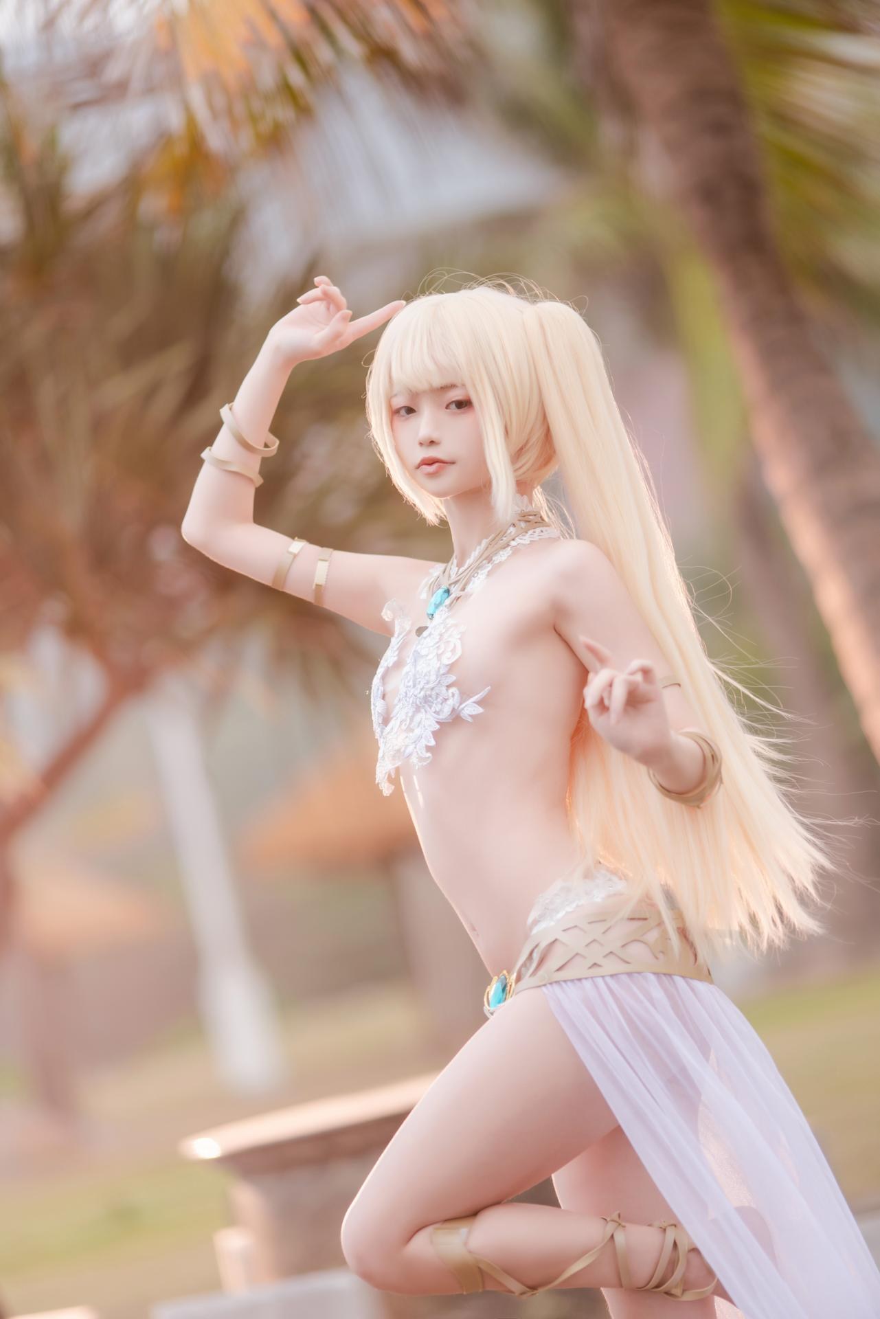 [Cosplay] Irisuare - Marie Rose trang phục dây đai đen 68P