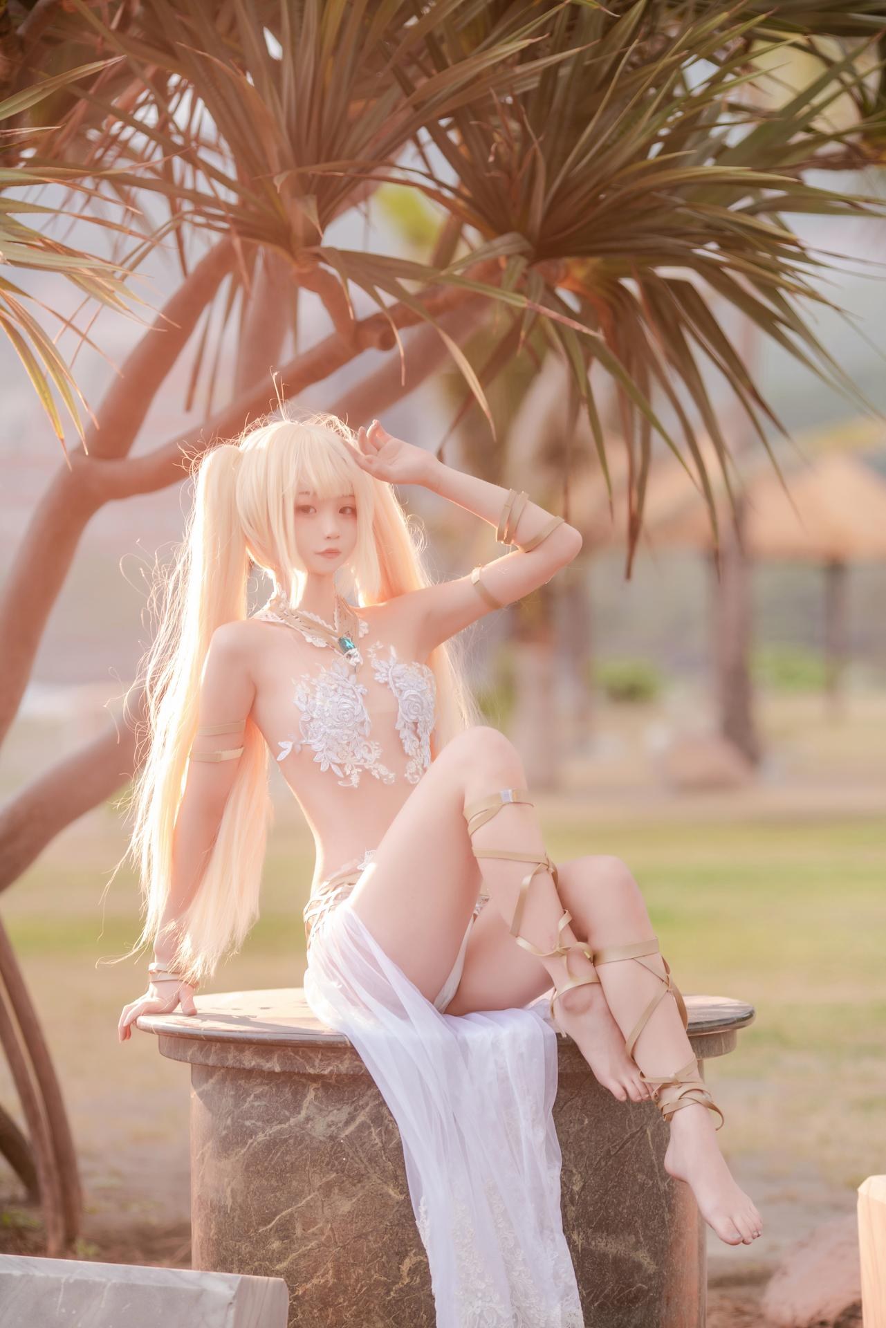 [Cosplay] Irisuare - Marie Rose trang phục dây đai đen 68P