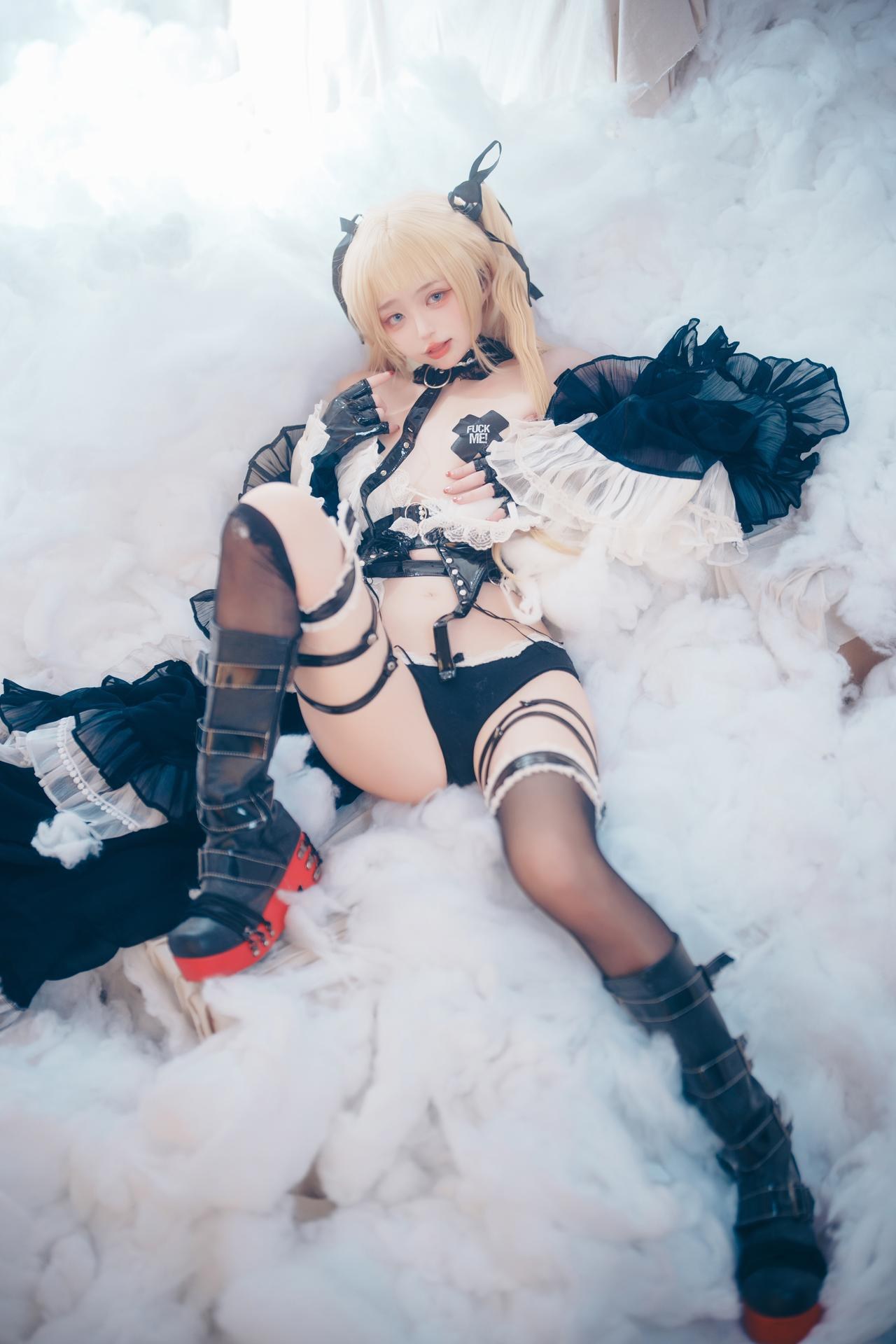 [Cosplay] Irisuare - Marie Rose trang phục dây đai đen 68P