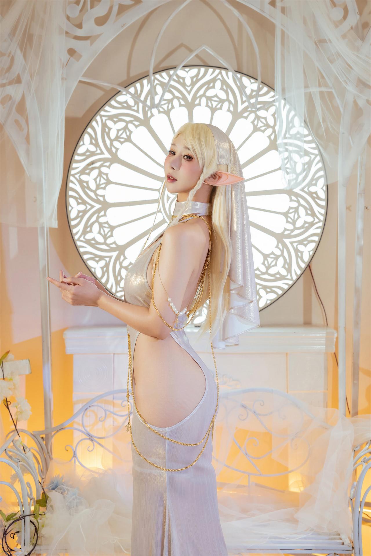 [コスプレ] 雲溪溪 & 奶桃桃 - 光之語：白い透け礼装と肌色ストッキング 80P1V