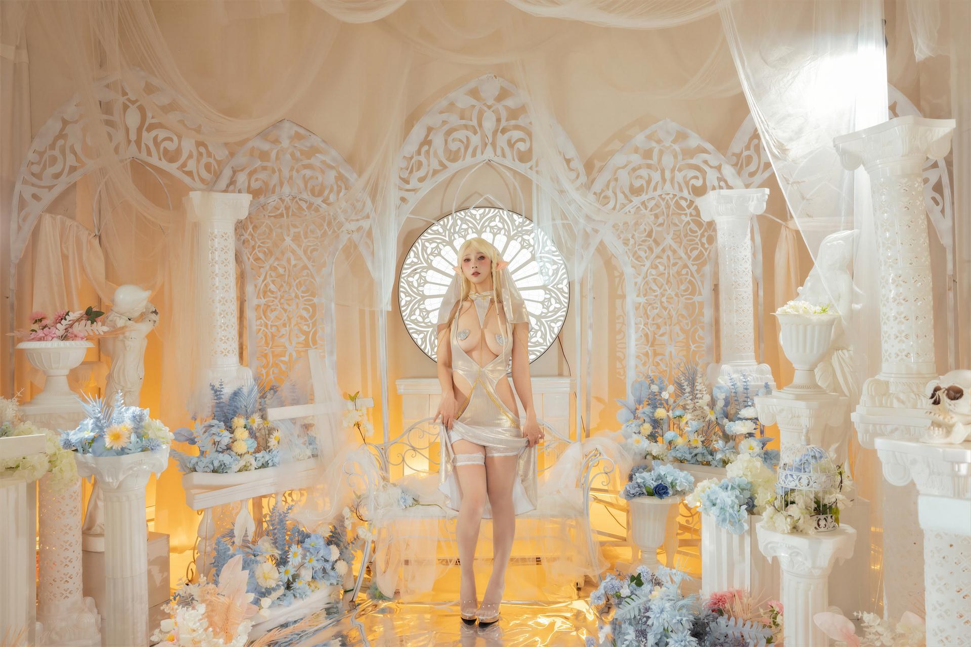 [Cosplay] Yunxixi & Naitaotao - Language of Light Sheer White Gown Nude Stockings 80P1V