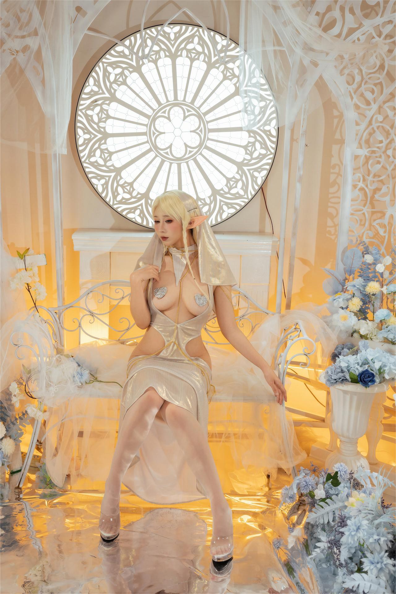 [Cosplay] Yunxixi & Naitaotao - Language of Light Sheer White Gown Nude Stockings 80P1V