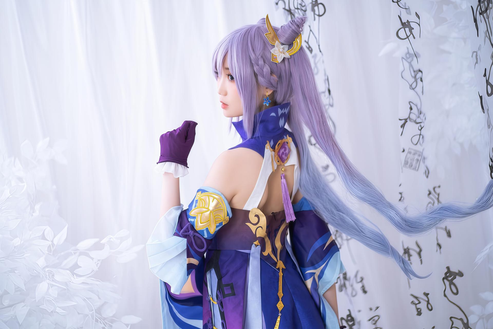 [cosplay] 焖焖碳 - 刻晴：刻晴角色還原美腿大尺度 18P