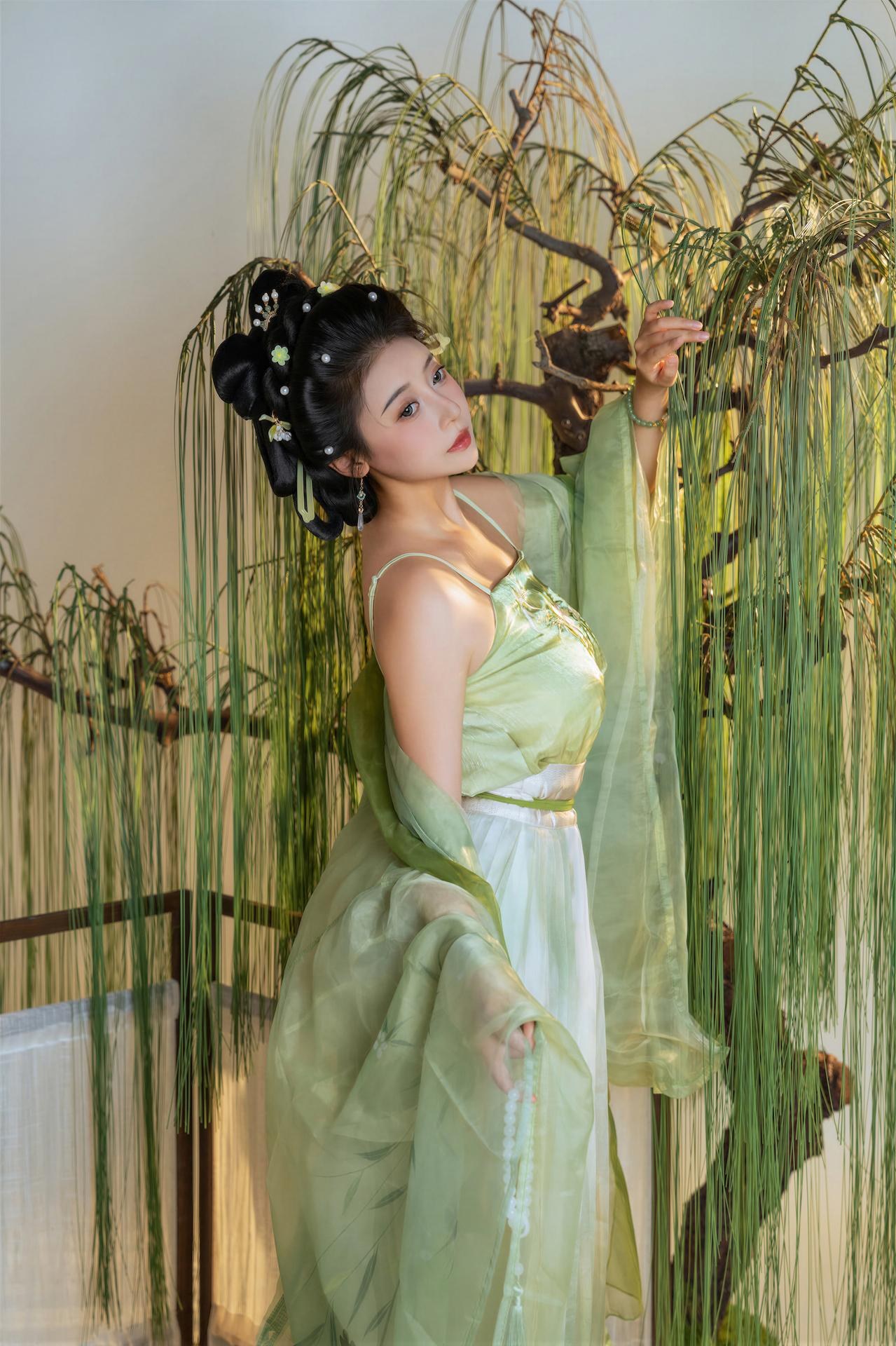 [cosplay] 奈汐酱nice - ：拾翠角色還原美腿大尺度 90P1V