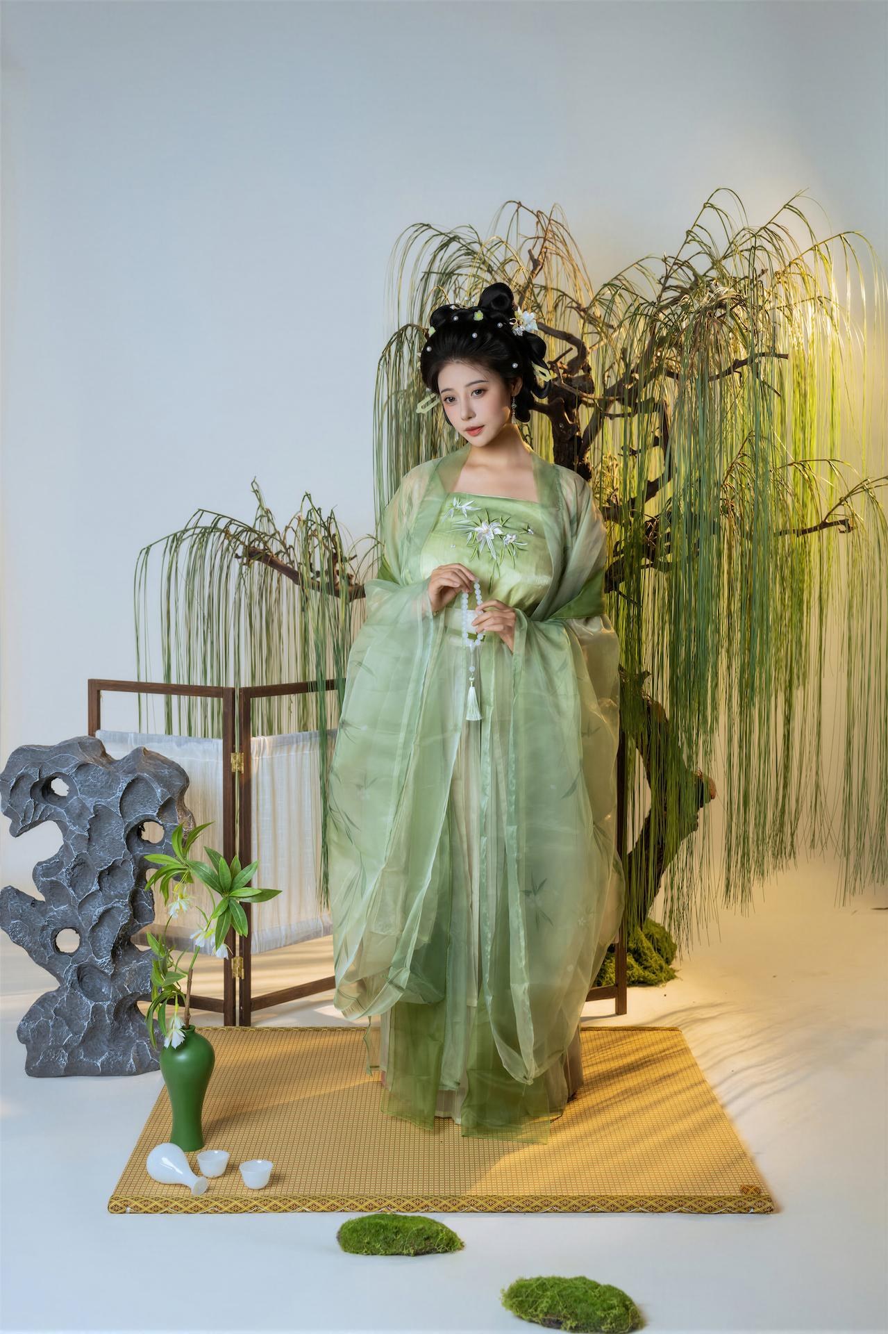 [cosplay] 奈汐酱nice - ：拾翠角色還原美腿大尺度 90P1V
