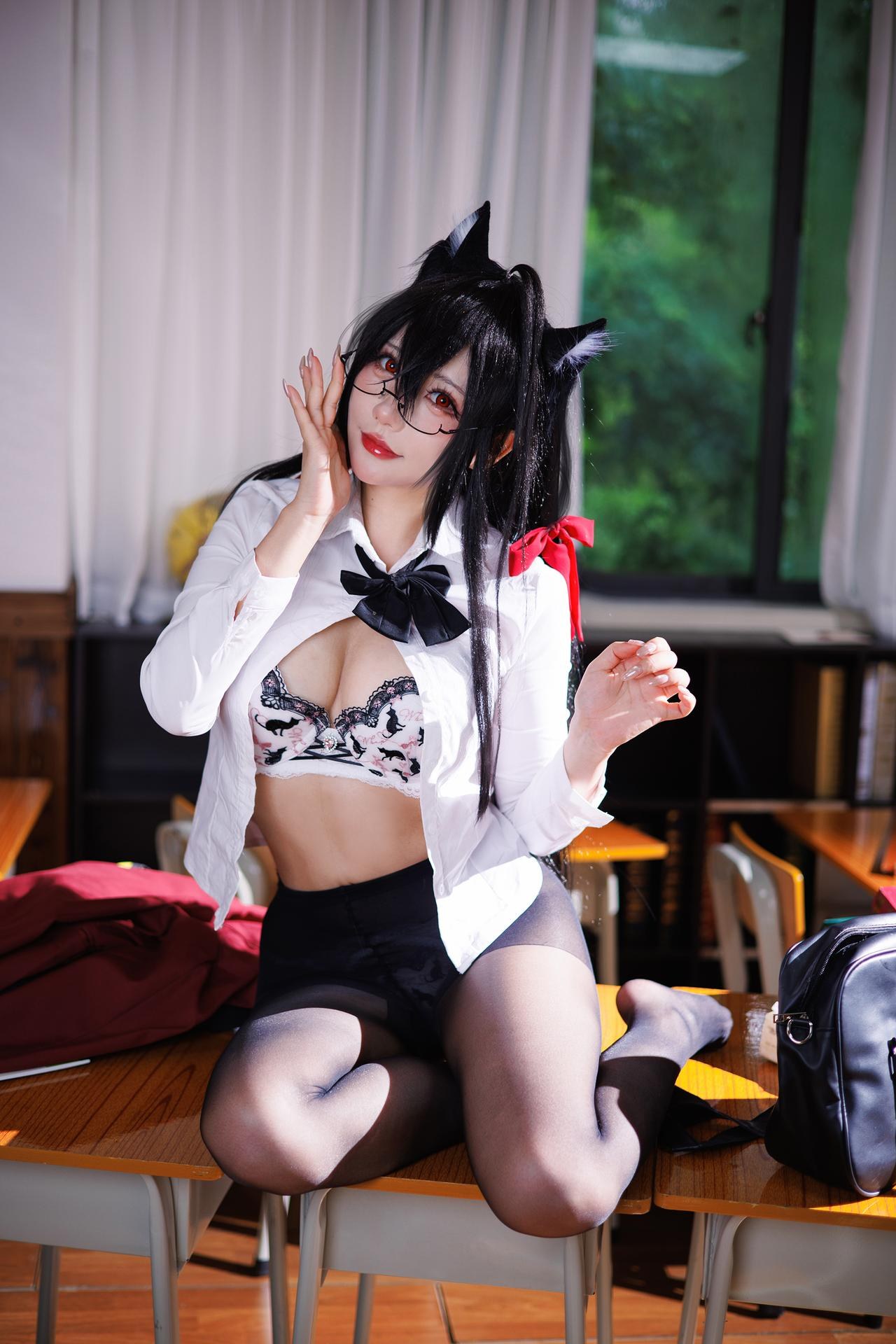 [cosplay] 是一只熊仔吗 - 大凤：大凤JK角色還原美腿大尺度 50P