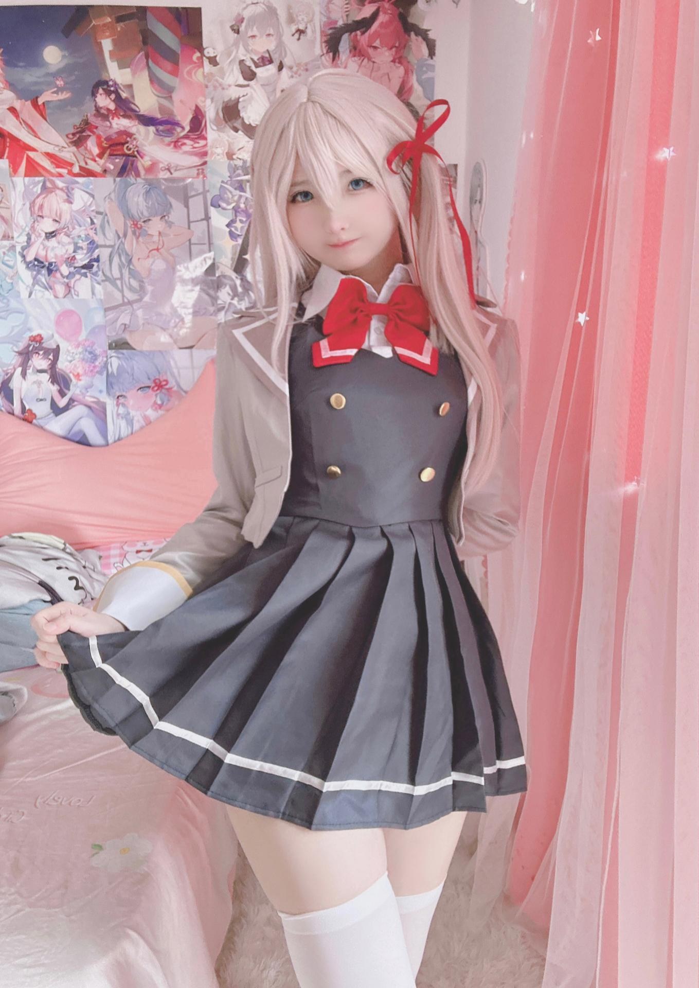 [cosplay] 習呆呆 - 阿莉娅：翘臀白絲露穴大尺度角色還原 20P2V