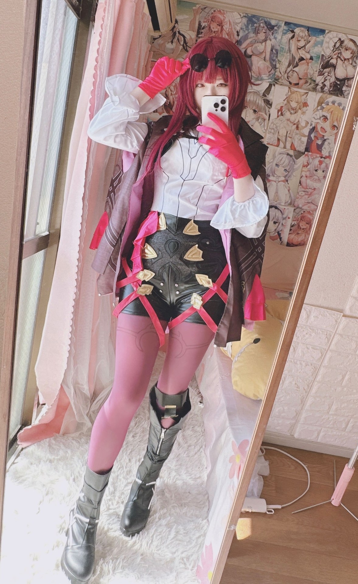 [cosplay] 習呆呆 - 卡芙卡：翘臀大尺度露點角色還原 19P