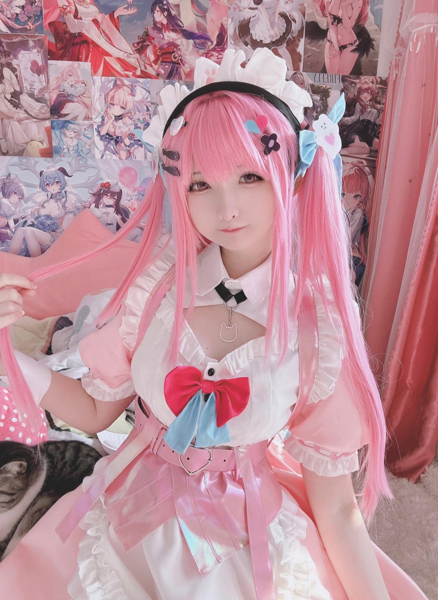 [cosplay] 習呆呆 - 咲奈：女仆貓耳翘臀大尺度角色還原 20P3G1V