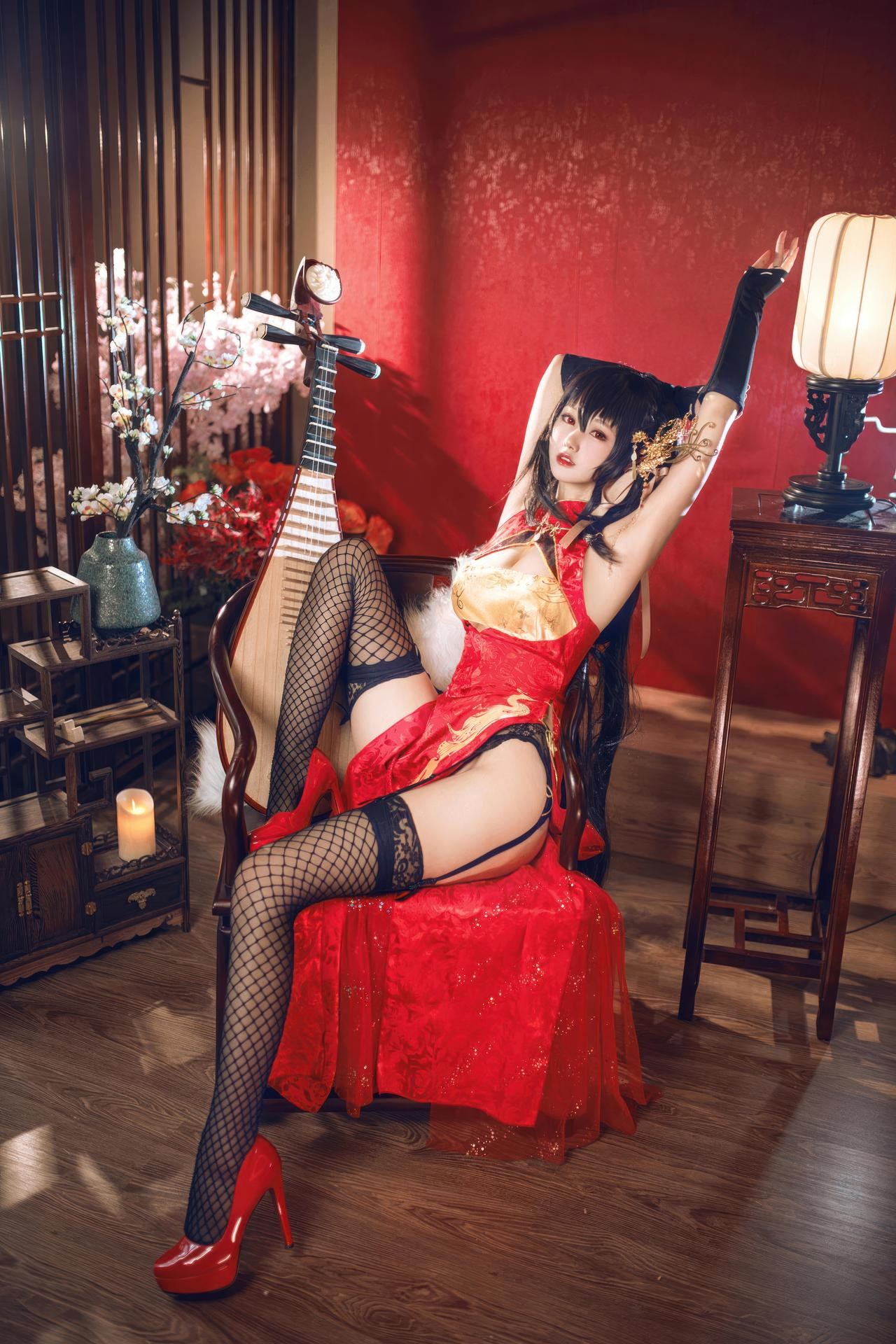 [cosplay] 羽生三未 - 碧蓝航线 大凤：碧蓝航线 大凤旗袍角色還原美腿 21P