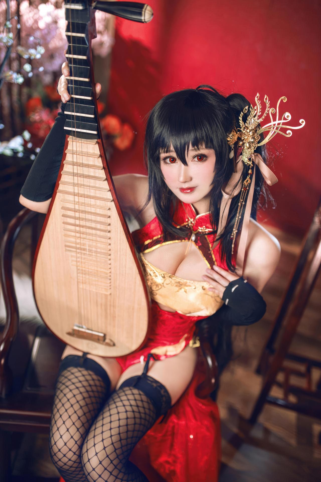 [cosplay] 羽生三未 - 碧蓝航线 大凤：碧蓝航线 大凤旗袍角色還原美腿 21P