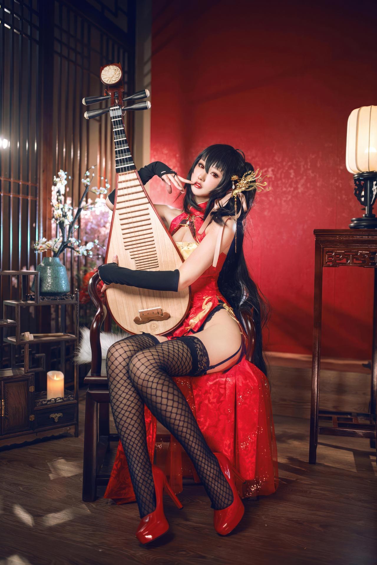 [cosplay] 羽生三未 - 碧蓝航线 大凤：碧蓝航线 大凤旗袍角色還原美腿 21P