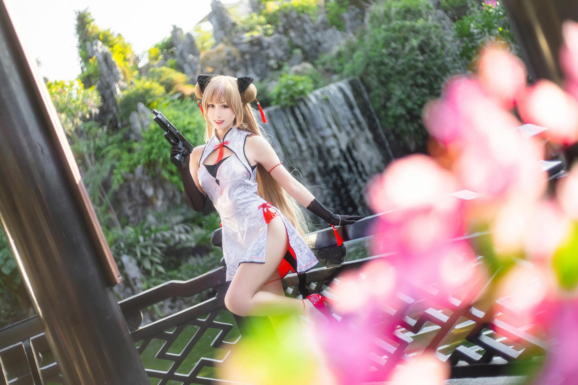 [cosplay] Hanyu Sanwei - 少女前線Mk23 蜂蜜花 コスプレ 18P