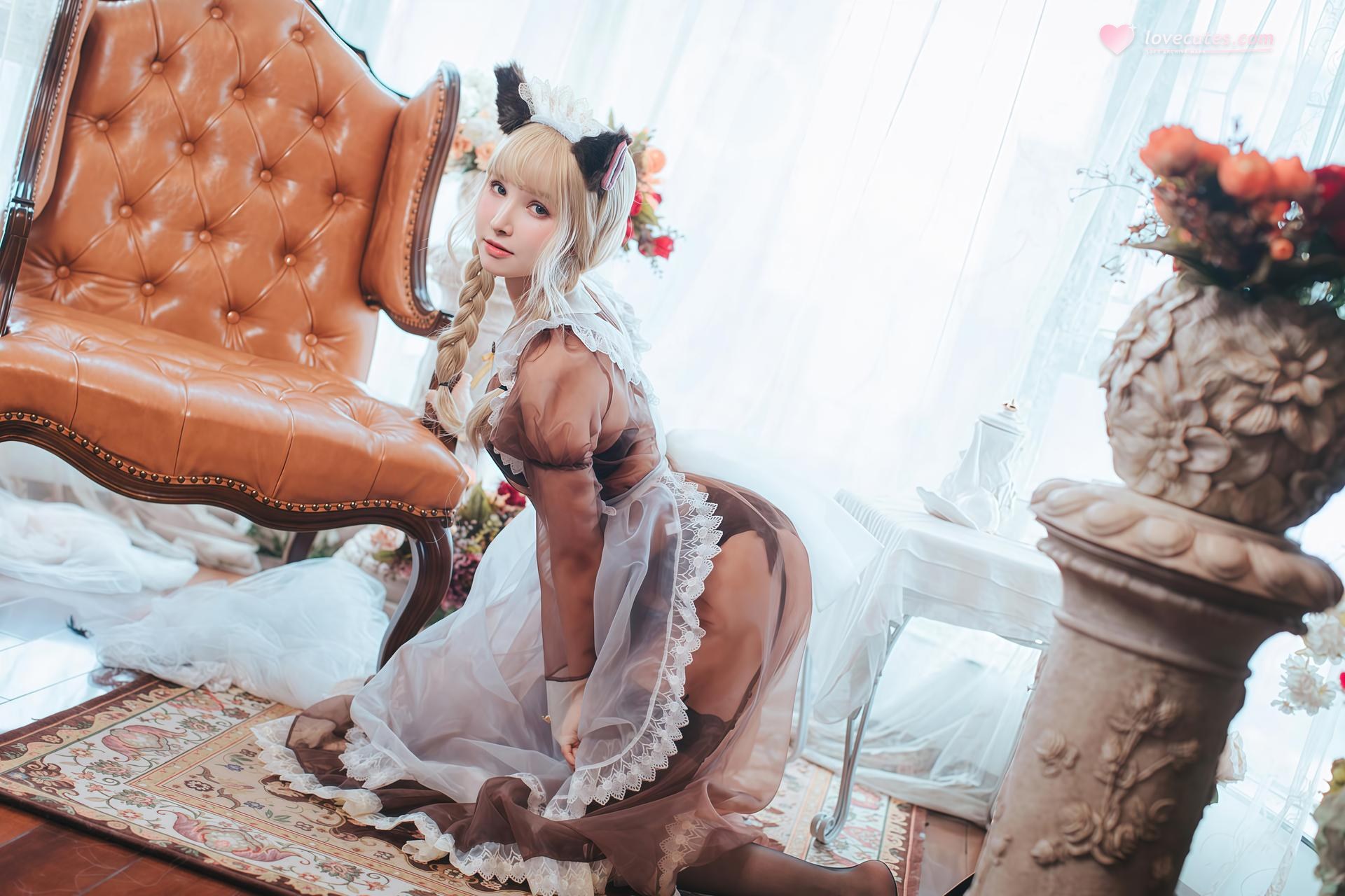 [cosplay] 羽生三未 & 一千只猫薄荷 - 透明女僕：角色還原美腿大尺度 32P