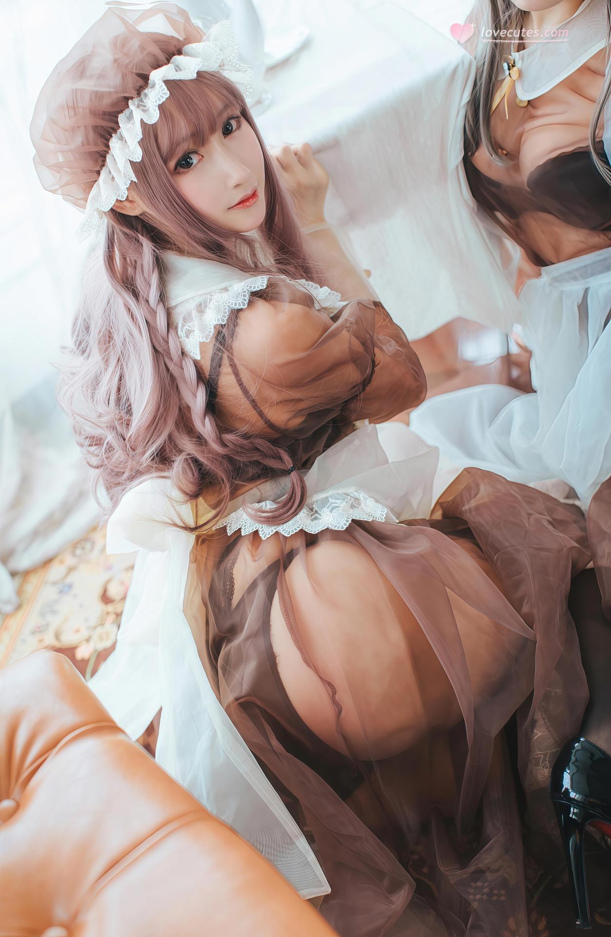 [cosplay] 羽生三未 & 一千只猫薄荷 - 透明女僕：角色還原美腿大尺度 32P