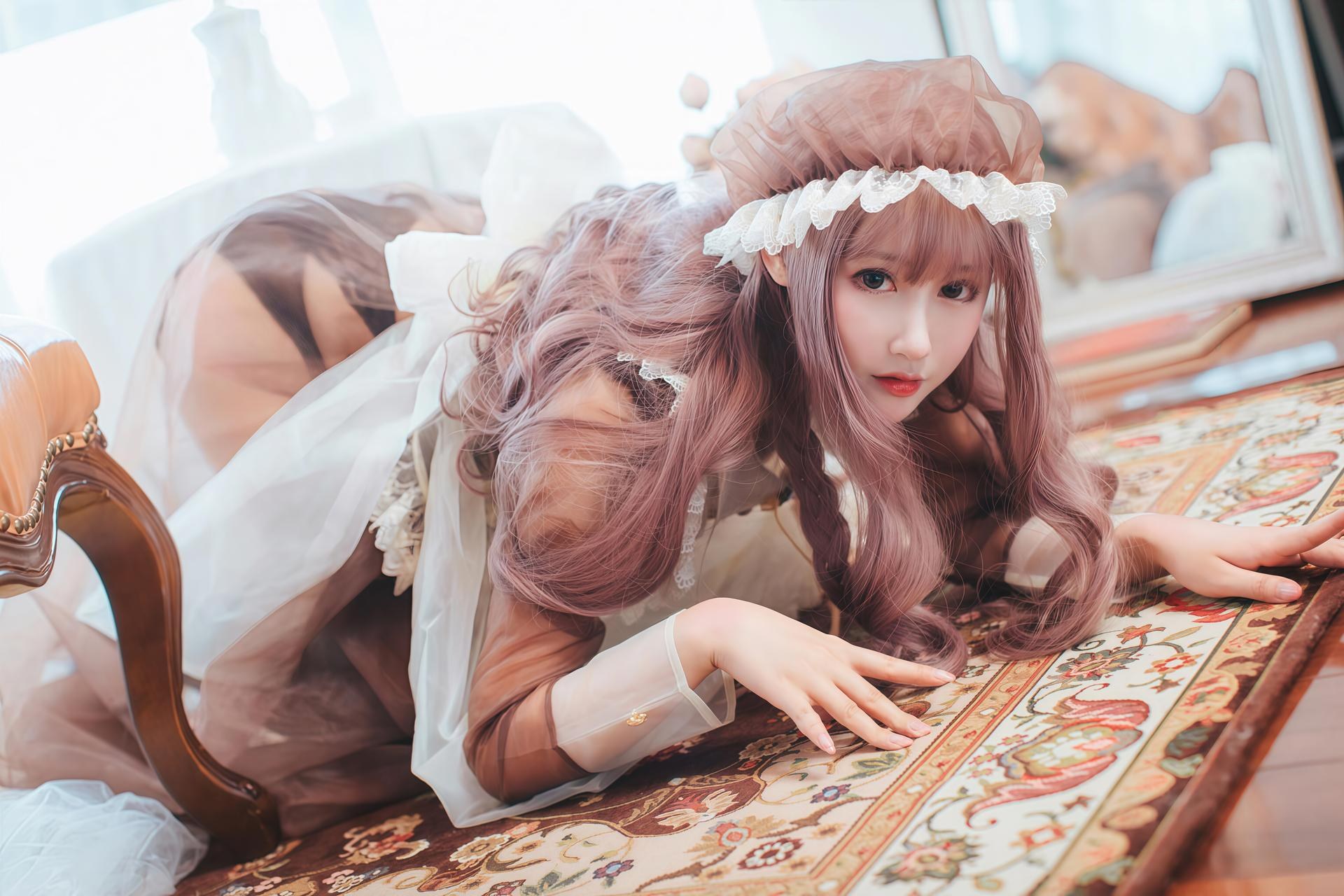 [cosplay] 羽生三未 & 一千只猫薄荷 - 透明女僕：角色還原美腿大尺度 32P