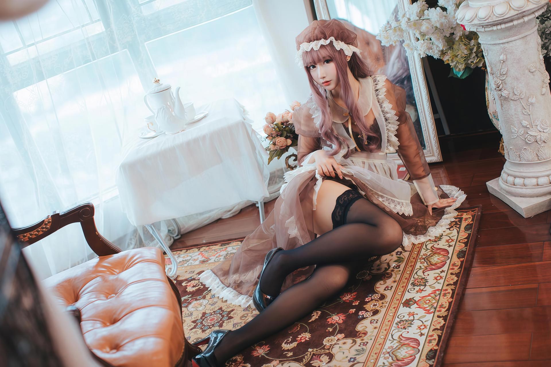 [cosplay] 羽生三未 & 一千只猫薄荷 - 透明女僕：角色還原美腿大尺度 32P