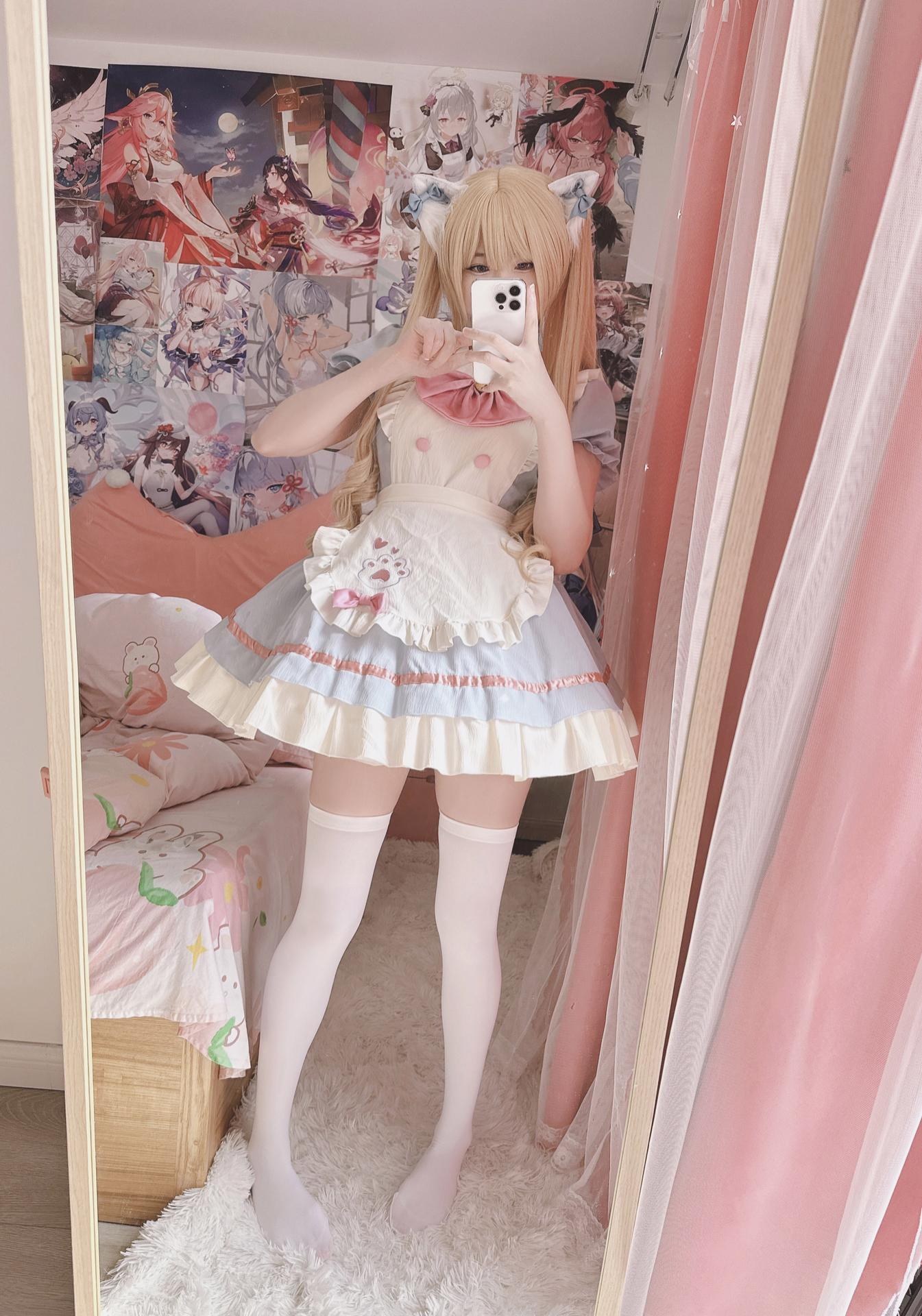 Xi Daidai - Cat-ear Maid private-style real-person photo set 19P1V