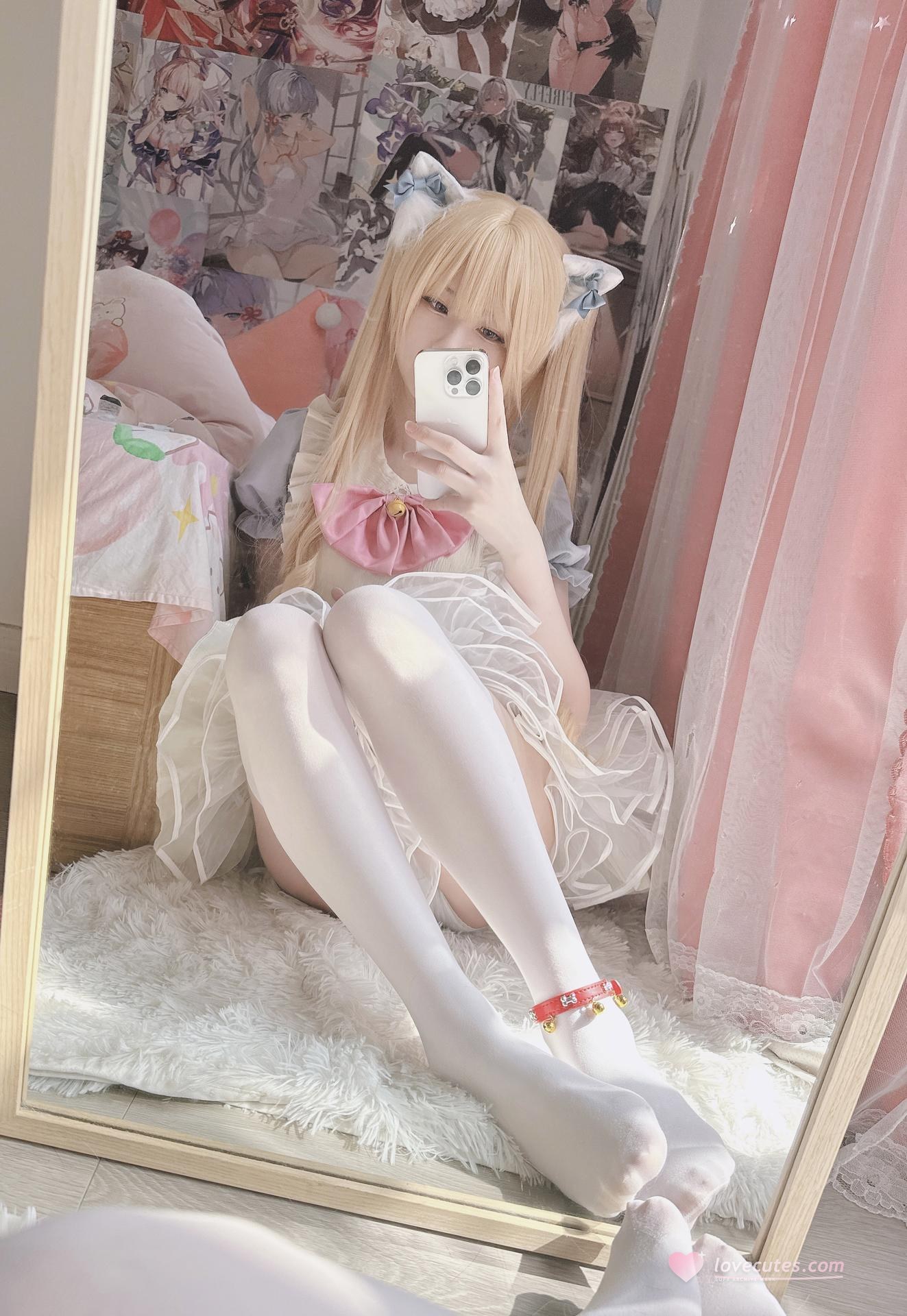 Xi Daidai - Cat-ear Maid private-style real-person photo set 19P1V