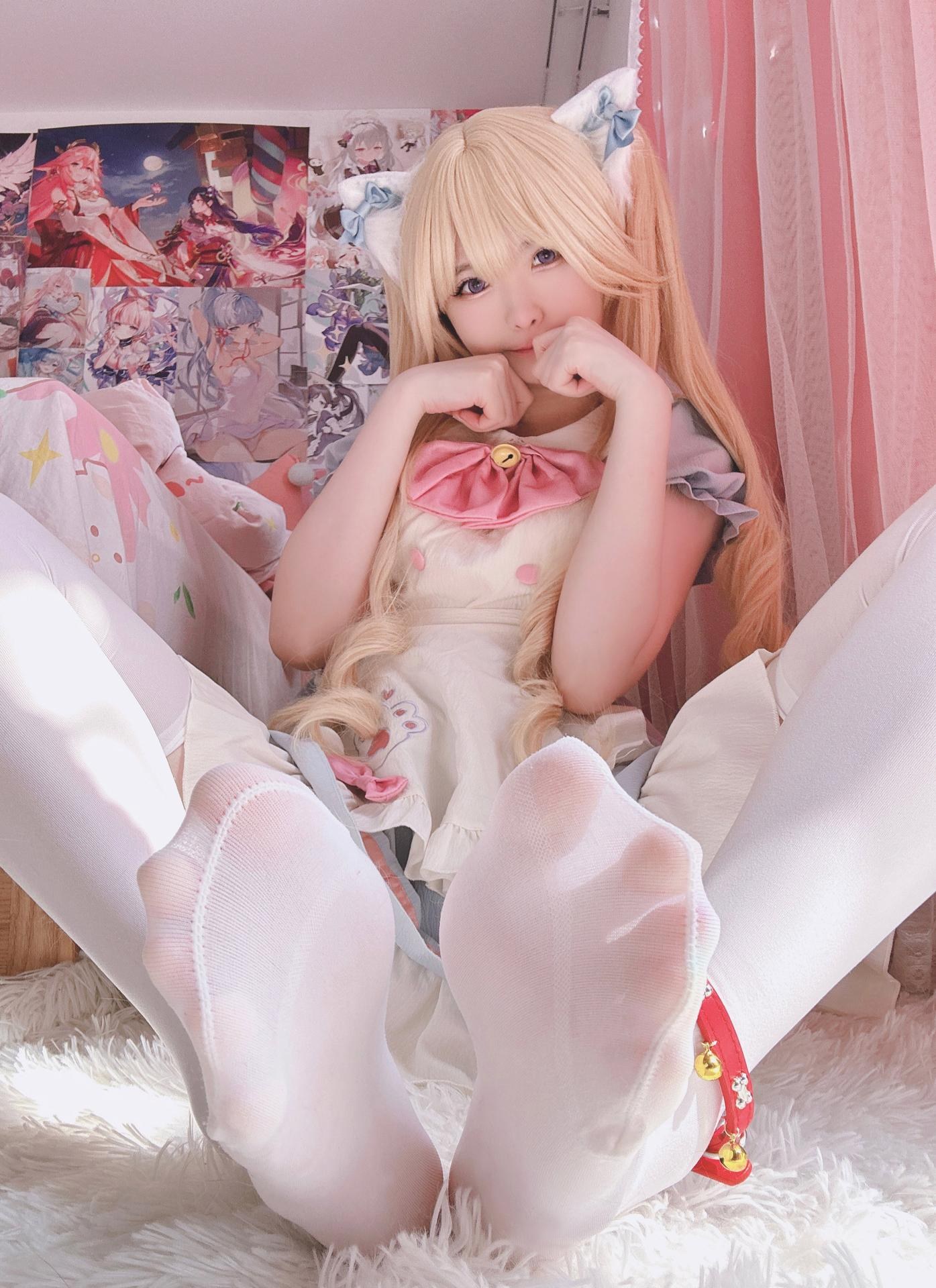 Xi Daidai - Cat-ear Maid private-style real-person photo set 19P1V