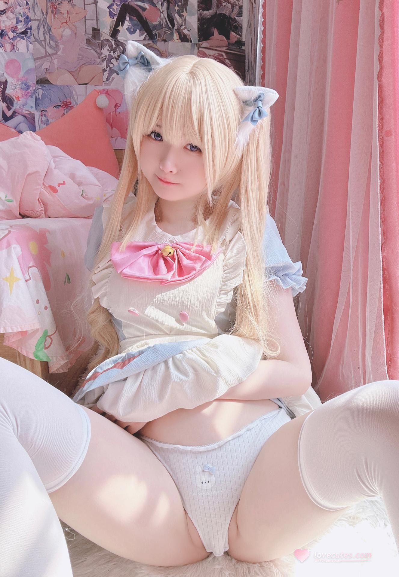 Xi Daidai - Cat-ear Maid private-style real-person photo set 19P1V