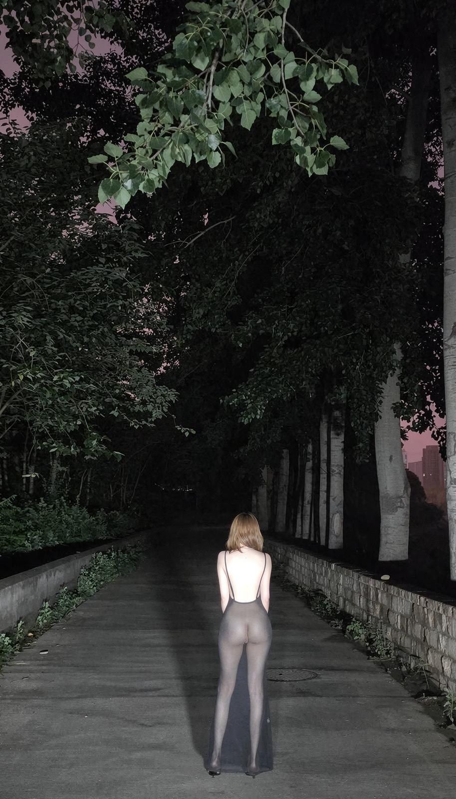 [寫真] Tatatheslut - 长腿福利姬户外露出福利：寫真美腿大尺度 124P16V