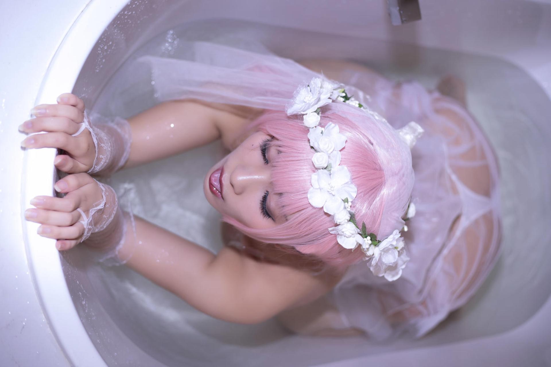 [Cosplay] LoLiSAMA - Zero Two bridal dress 63P