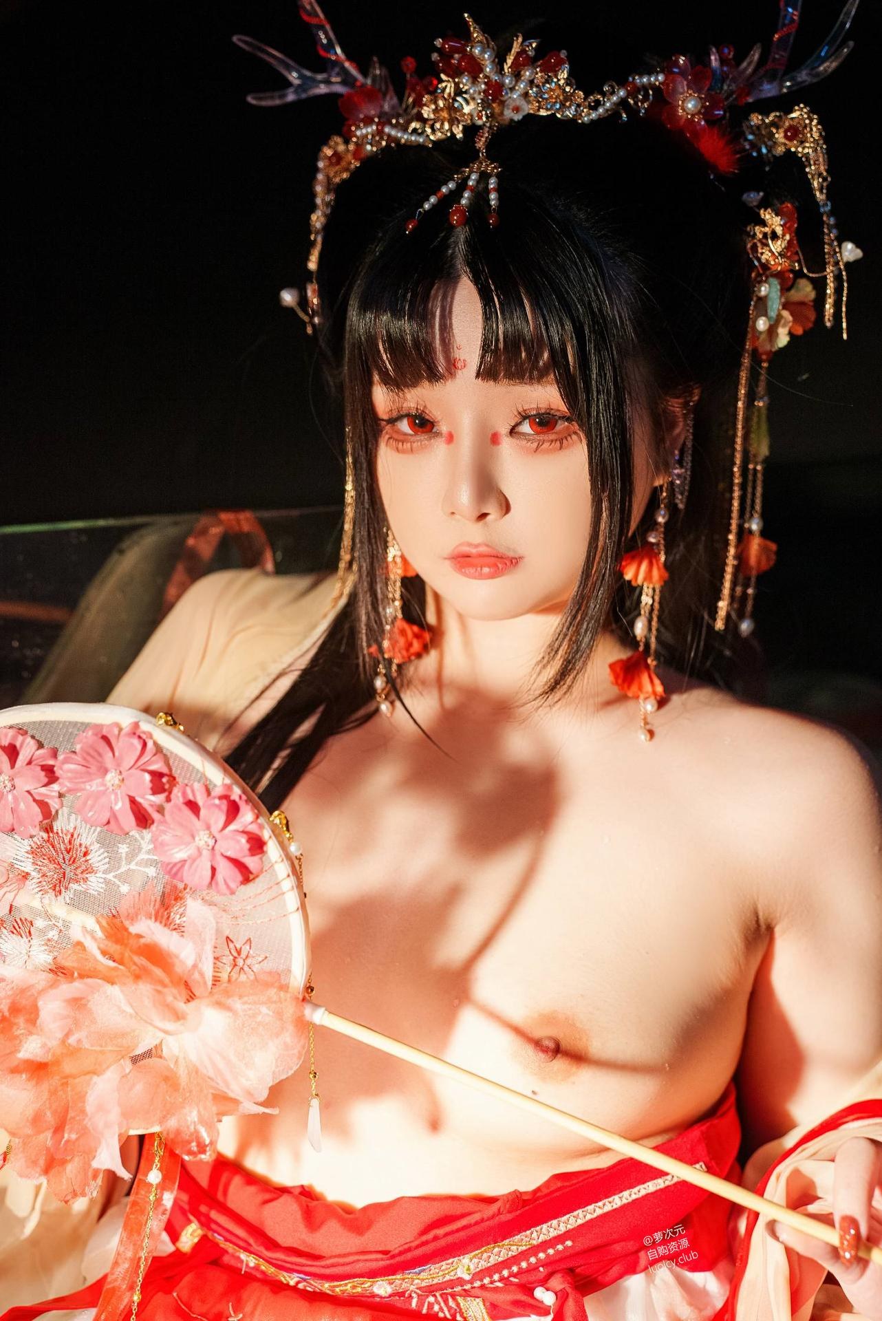 [cosplay] 落落Raku - 赤龍姬：角色还原美腿大尺度 59P1V