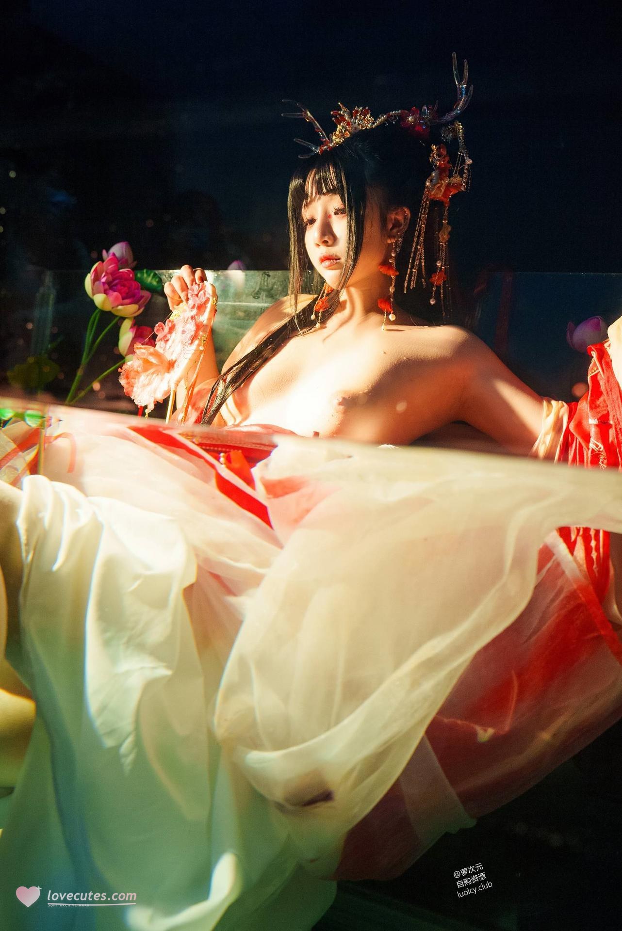[cosplay] 落落Raku - 赤龍姬：角色还原美腿大尺度 59P1V