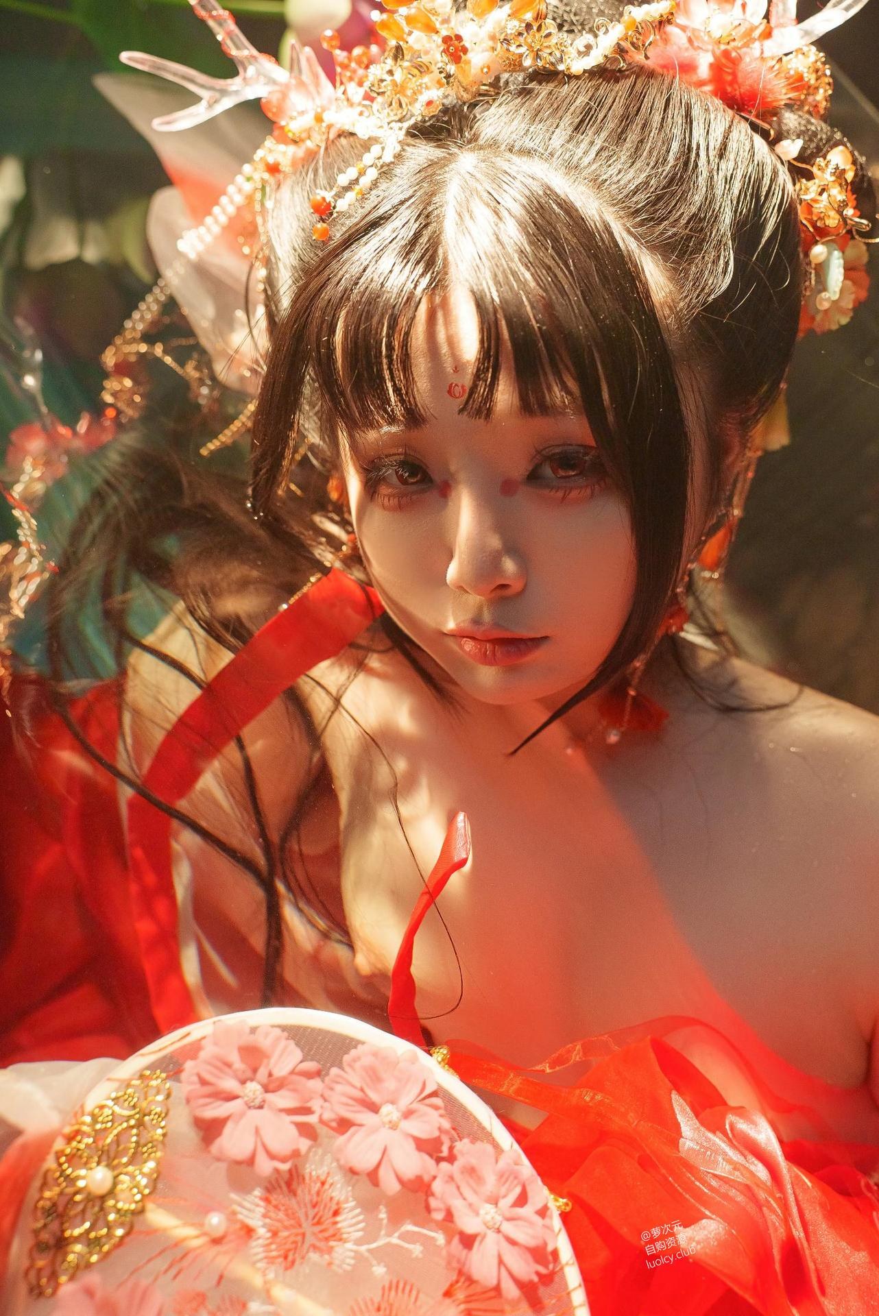 [cosplay] 落落Raku - 赤龍姬：角色还原美腿大尺度 59P1V