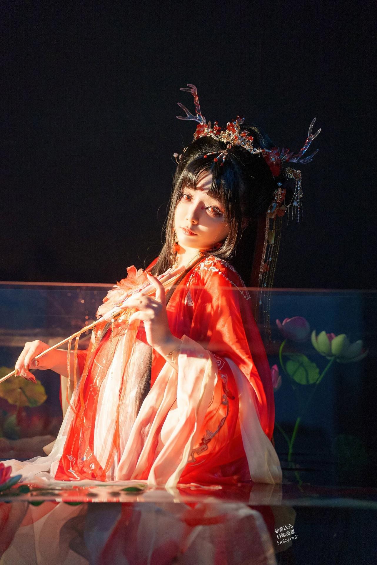 [Cosplay] Raku - Red Dragon Princess pool set 59P1V