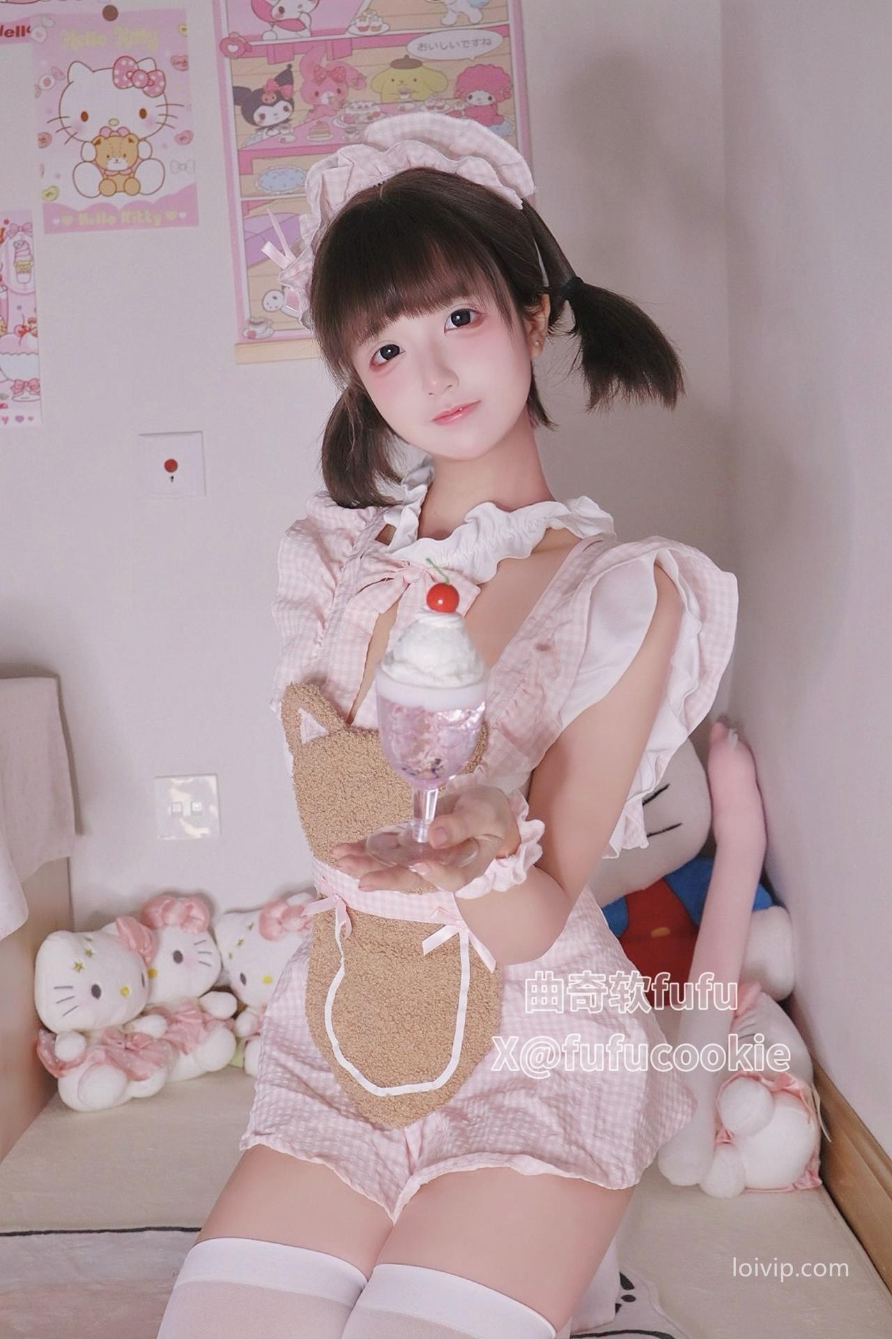[cosplay] 曲奇软fufu - 小熊女仆：角色还原美腿大尺度 39P2V
