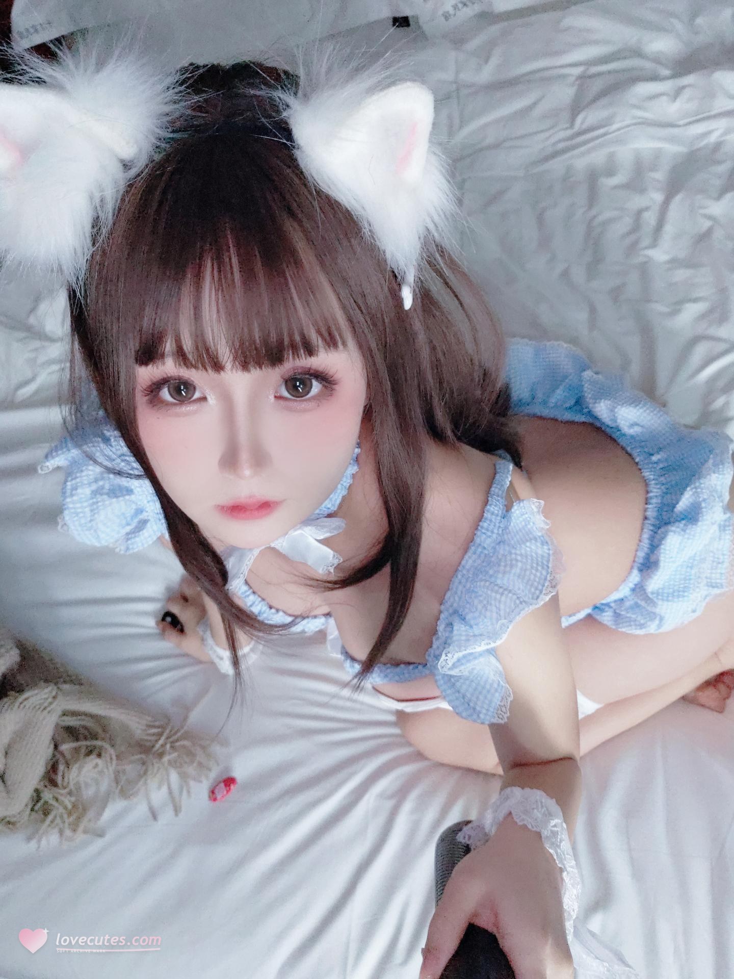 [cosplay] 日奈娇 - 蓝格子：角色还原美腿大尺度 30P9G