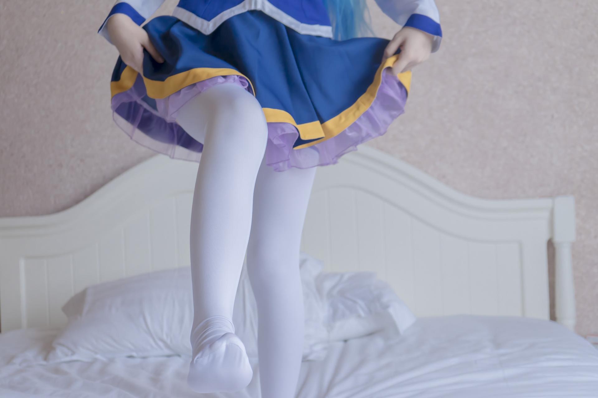 [cosplay] 少女映画 - 阿库娅：翘臀大尺度露点角色还原 80P