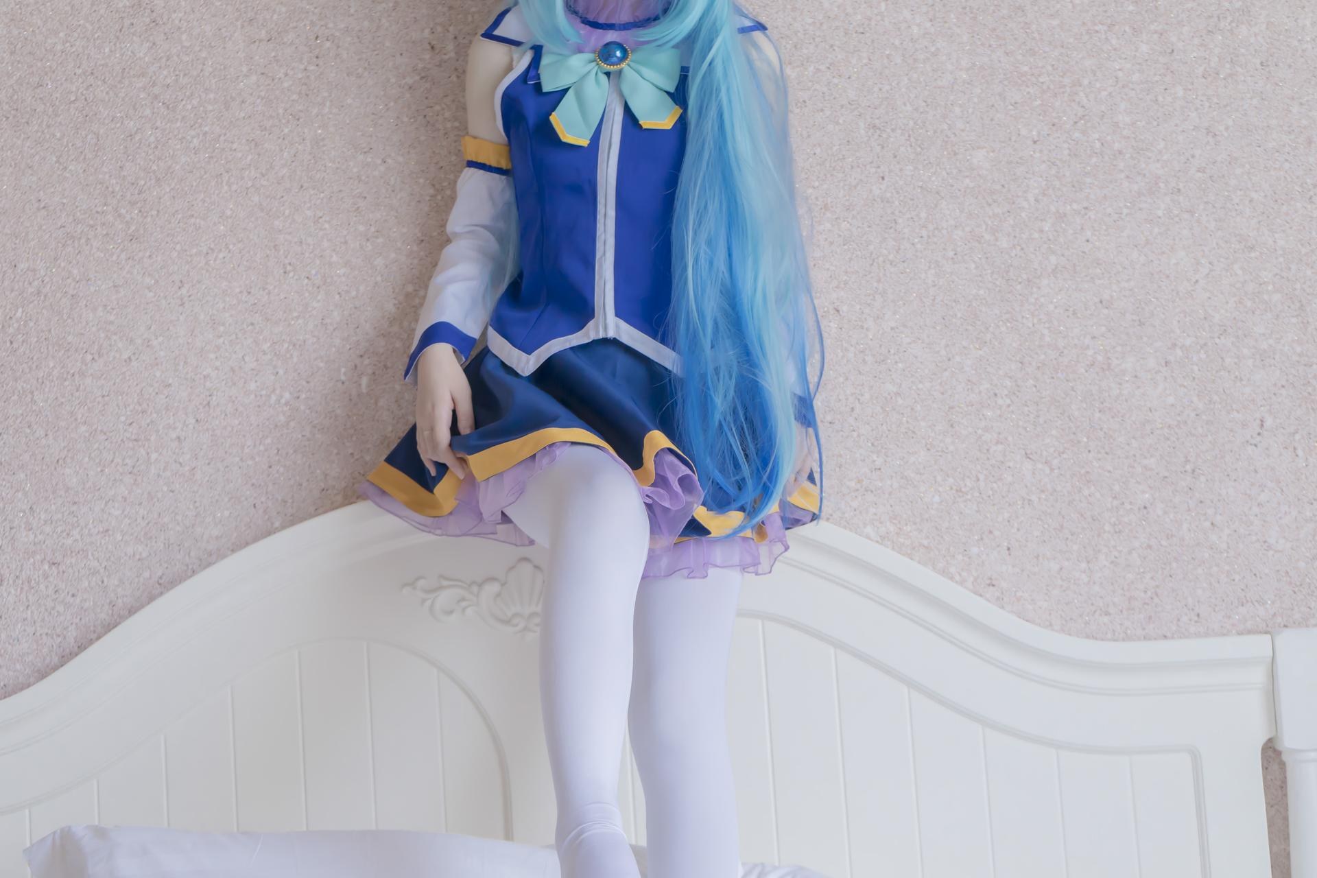 [cosplay] 少女映画 - 阿库娅：翘臀大尺度露点角色还原 80P