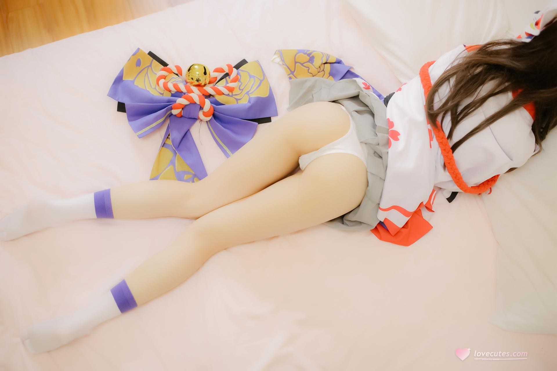 [Cosplay] Shaonv Yinghua - Onmyoji Yuki Onna: adult styling topless details curvy hips photo set 96P